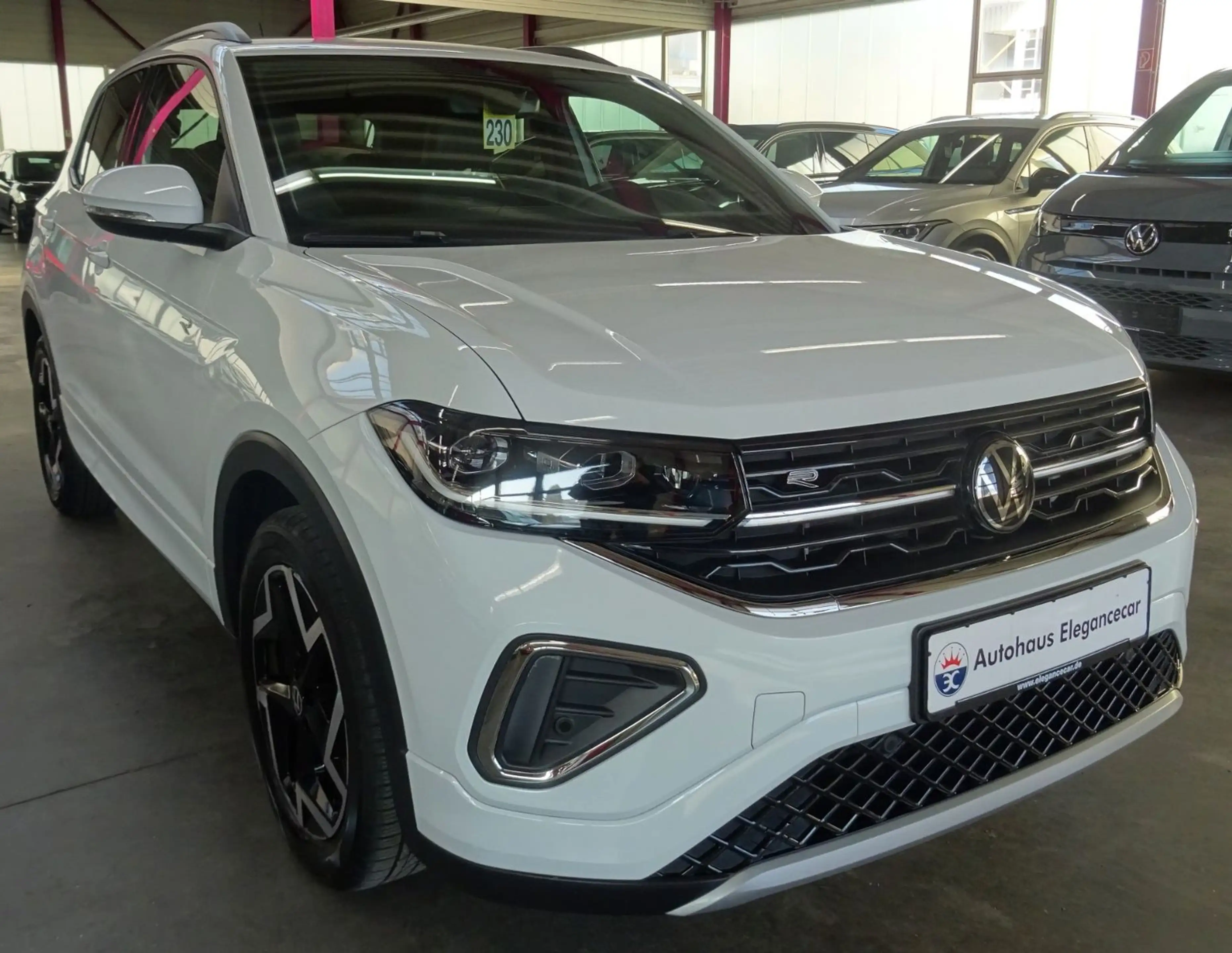 Volkswagen T-Cross T-CROSS 1.5 TSI*R-LINE*AHK*ACC*CAM*IQ MATRIX* — photo 4