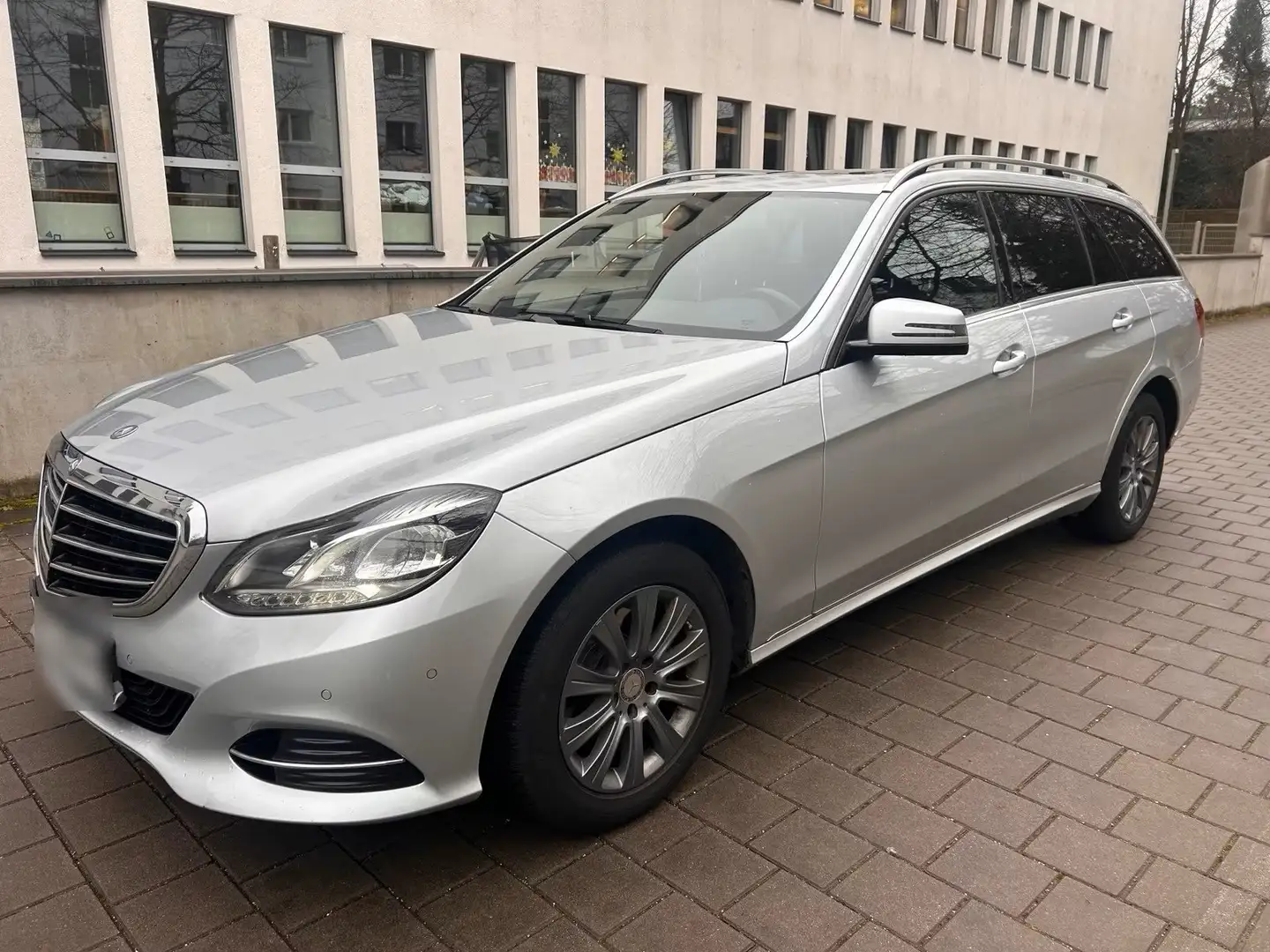 Mercedes-Benz E 220 E 220 T 7G-TRONIC + Elegance Comand Kamera Silber - 1