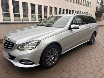 E 220 T 7G-TRONIC + Elegance Comand Kamera