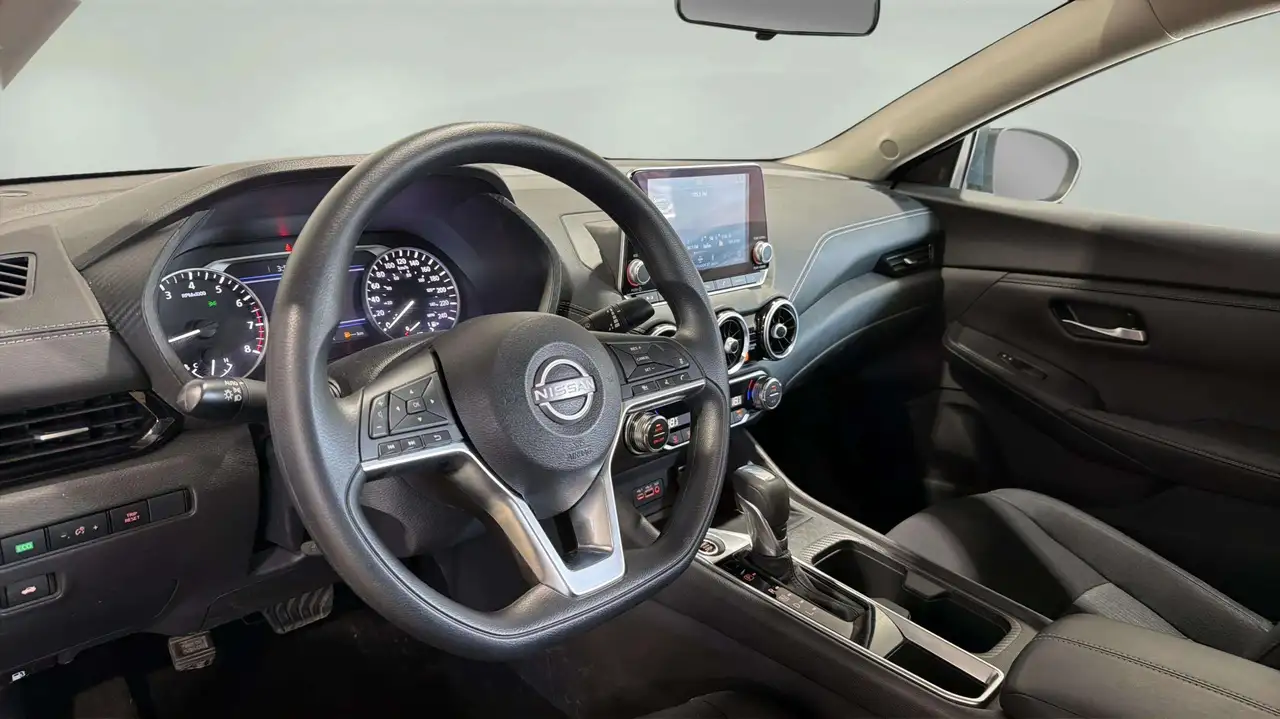 Nissan Sentra fotografie Nissan Sentra