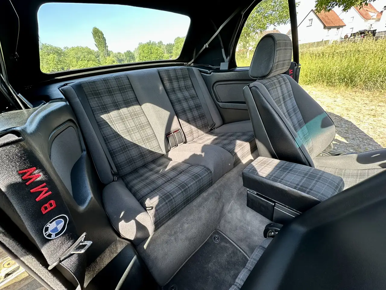 BMW 320i, foto 10