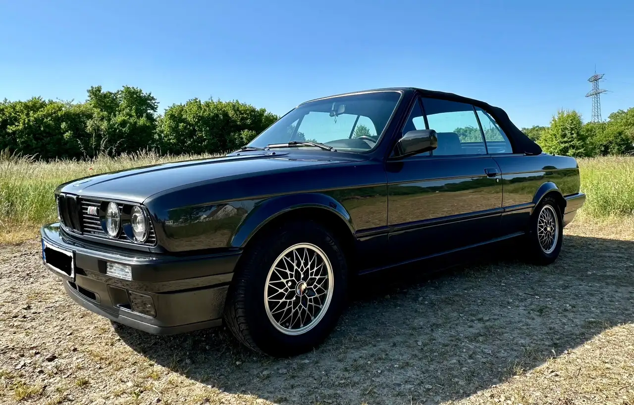 BMW 320i, foto 1