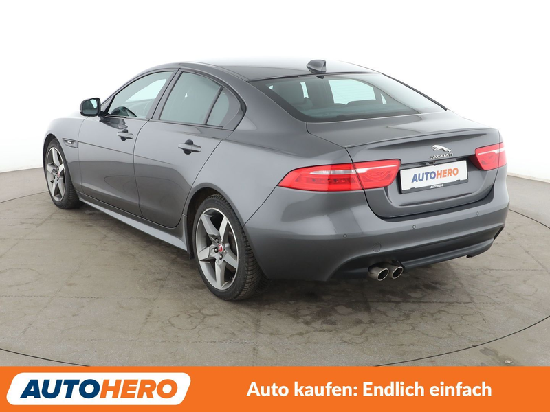 Jaguar XE 20d R-Sport Aut.*NAVI*CAM*BiXENON*TEMPO*ALU* — photo 4