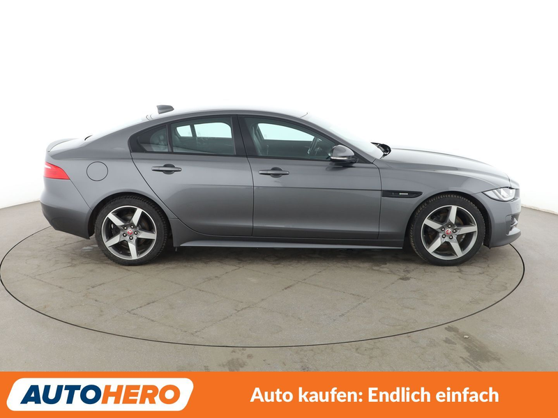 Jaguar XE 20d R-Sport Aut.*NAVI*CAM*BiXENON*TEMPO*ALU* — photo 7