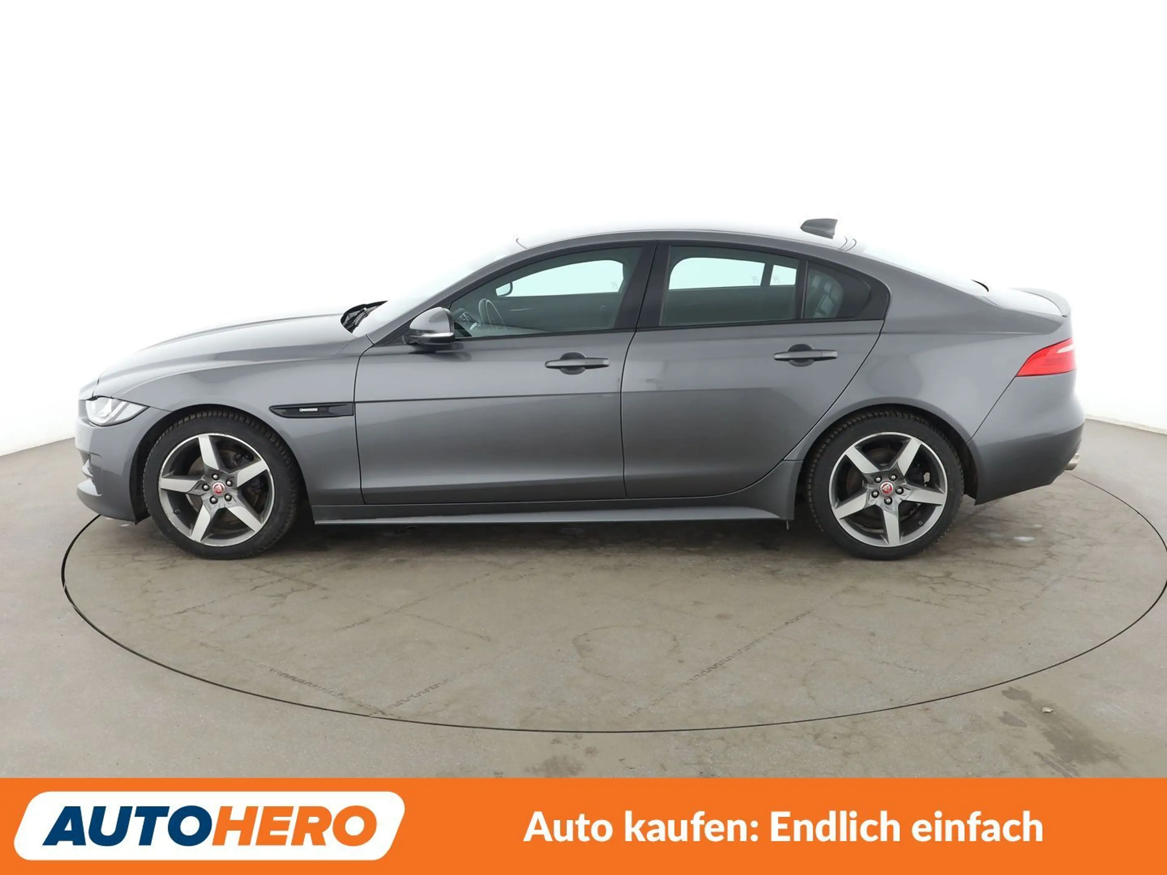 Jaguar XE 20d R-Sport Aut.*NAVI*CAM*BiXENON*TEMPO*ALU* — photo 3