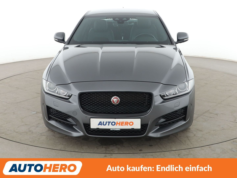 Jaguar XE 20d R-Sport Aut.*NAVI*CAM*BiXENON*TEMPO*ALU* — photo 9