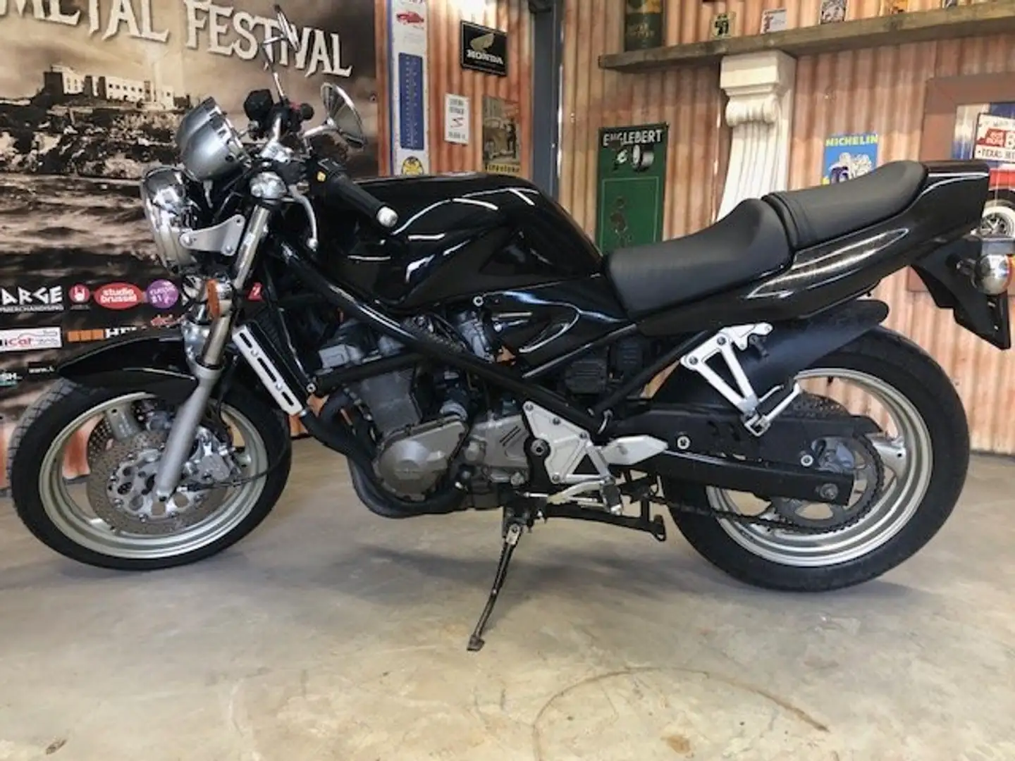 Suzuki Bandit 400 Noir - 1