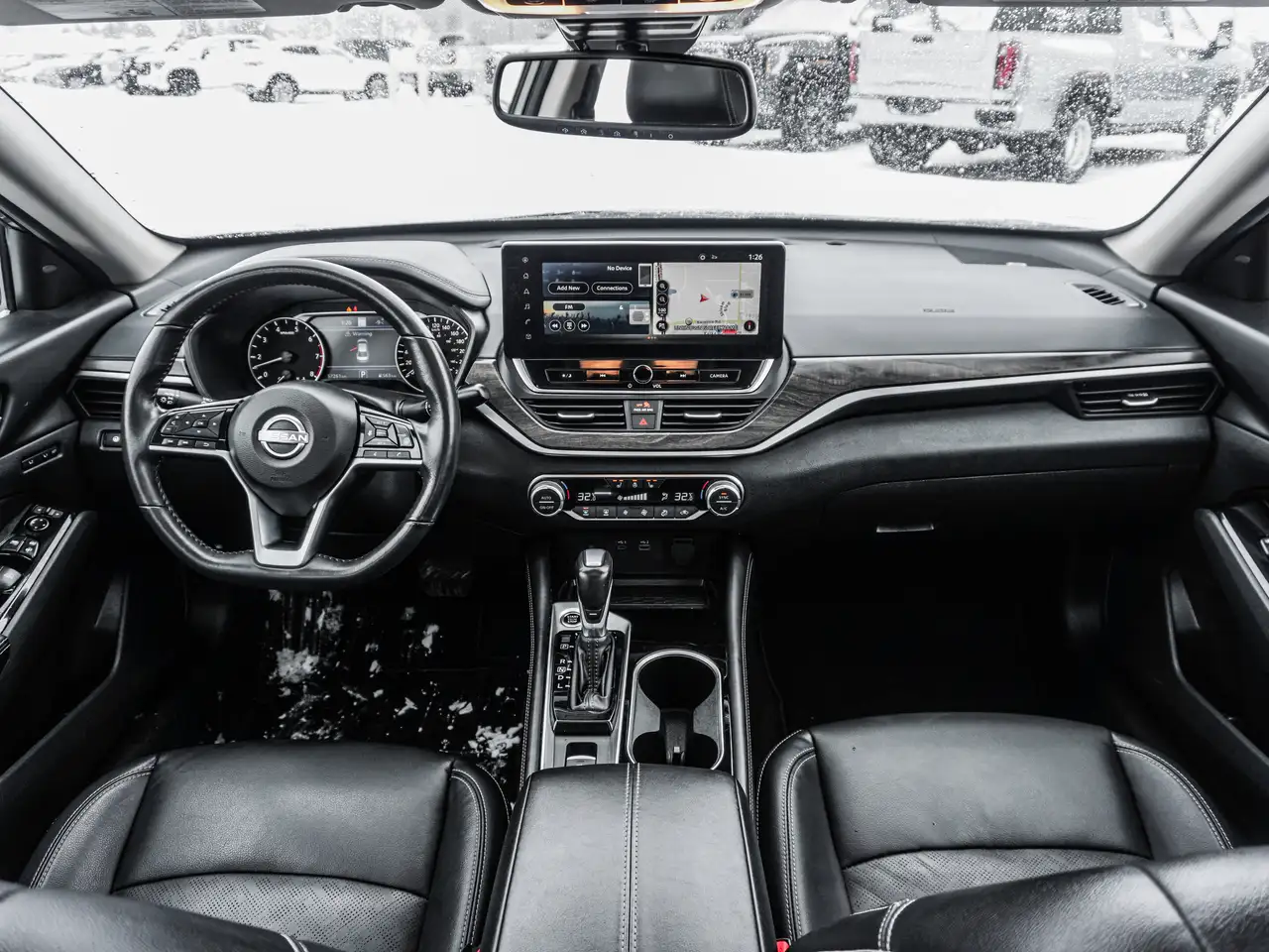 Nissan Altima снимка Nissan Altima