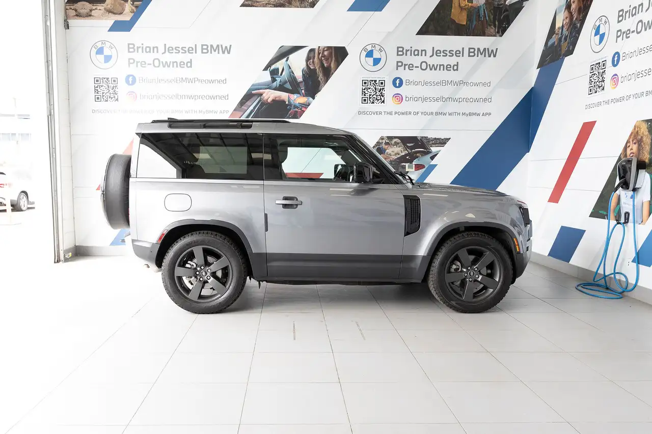 Land Rover Defender снимка Land Rover Defender