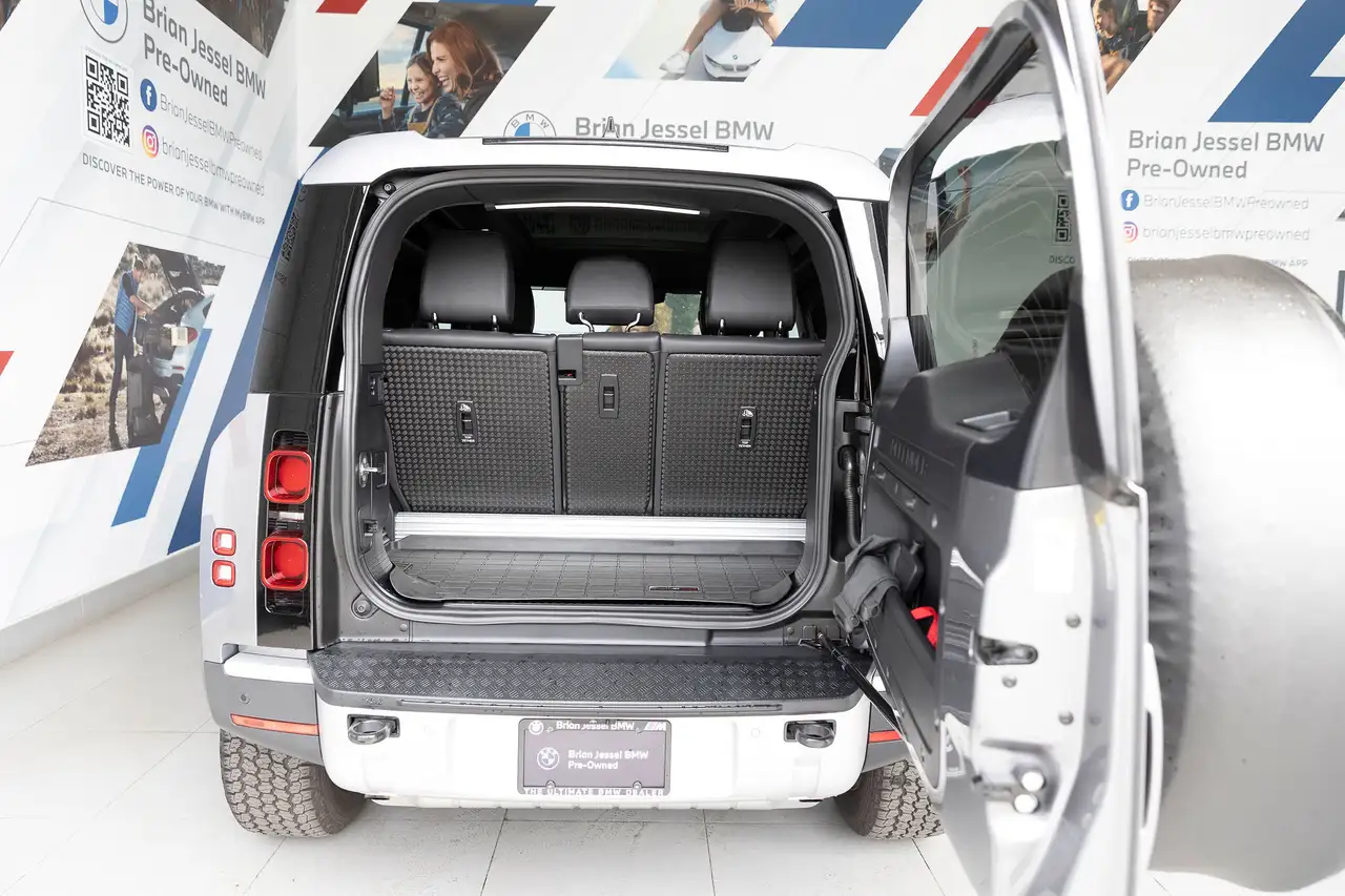 Land Rover Defender снимка Land Rover Defender