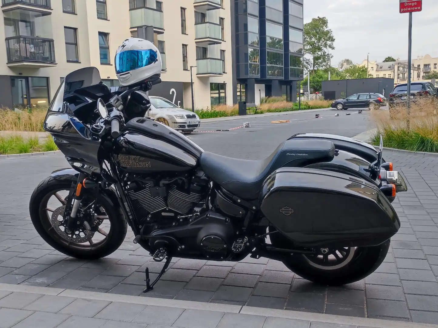 Harley-Davidson Lowrider ST FXLRST 117 + Rockford Fosgate Audio TOP! Чорний - 1