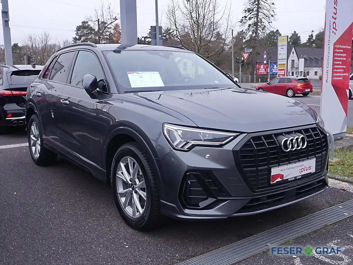 Audi Q3 S line 35 TFSI S tronic LED ACC Navi RFK Key Grau - 2