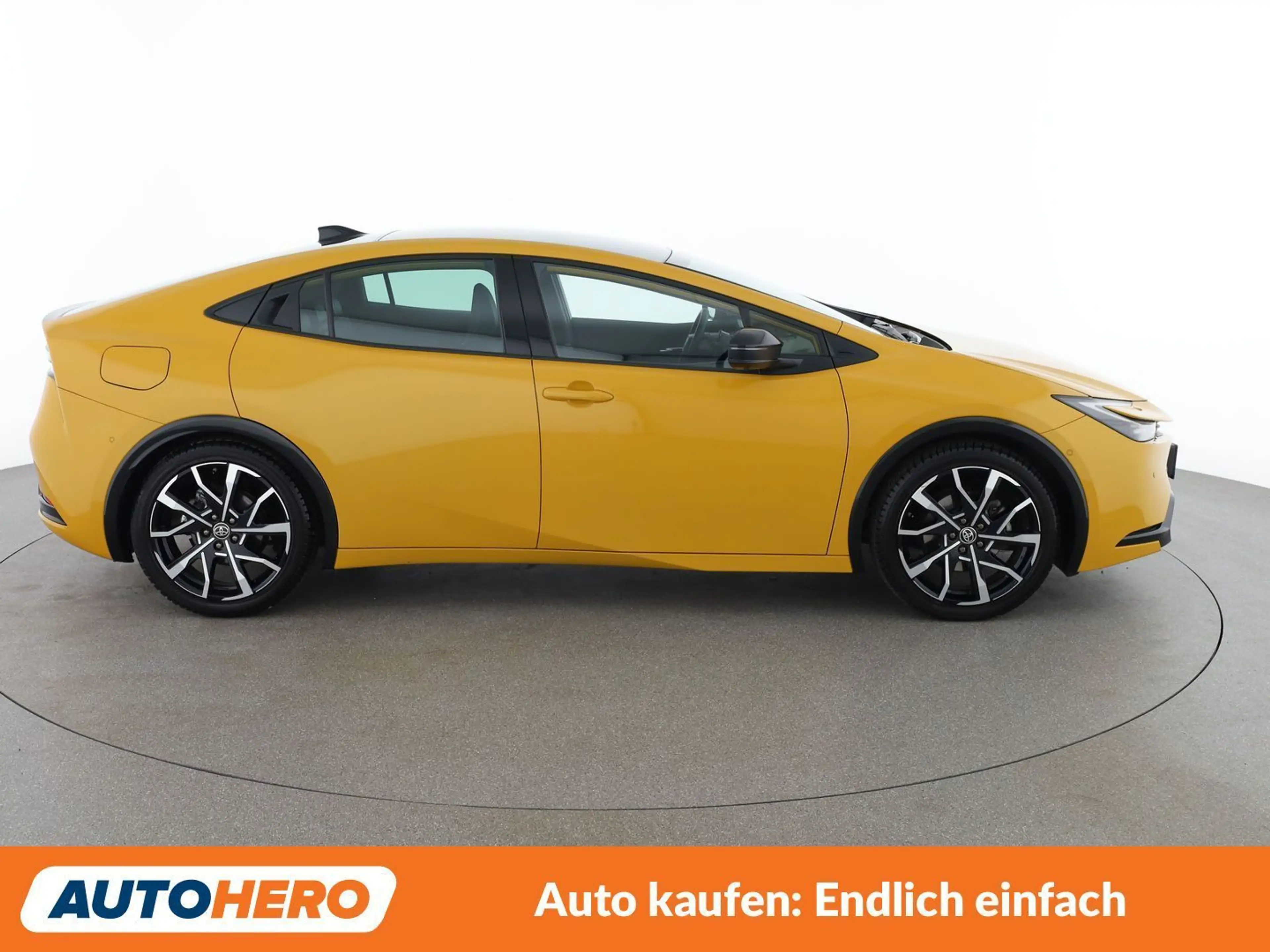 Toyota Prius 2.0 Plug-in Hybrid Executive — photo 7
