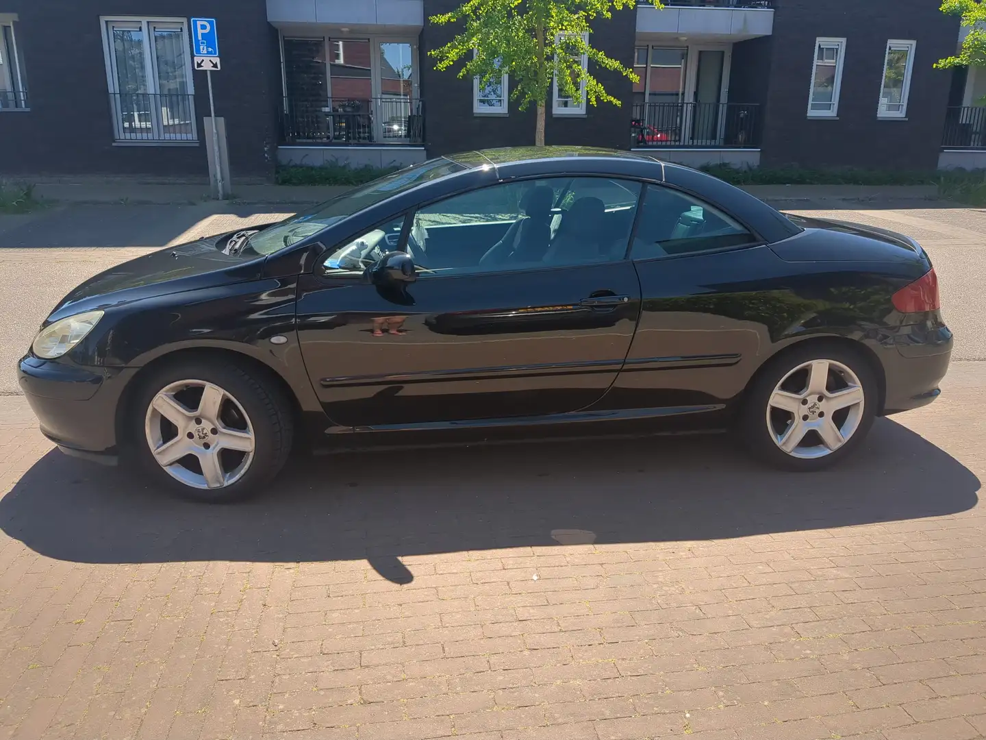 Peugeot 307 307 2.0-16V cc CABRIO Zwart - 1