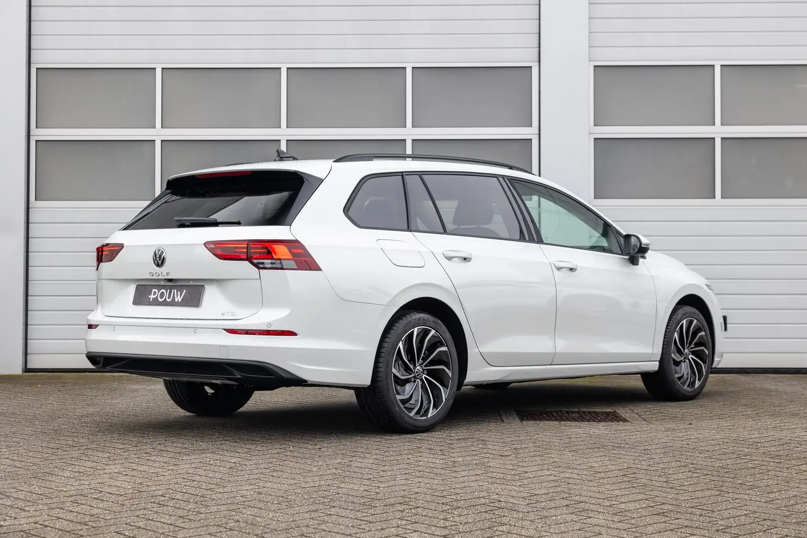 Volkswagen Golf Variant 1.0 eTSI 110pk DSG7 Life Business | Trekhaak | Ach Wit - 2