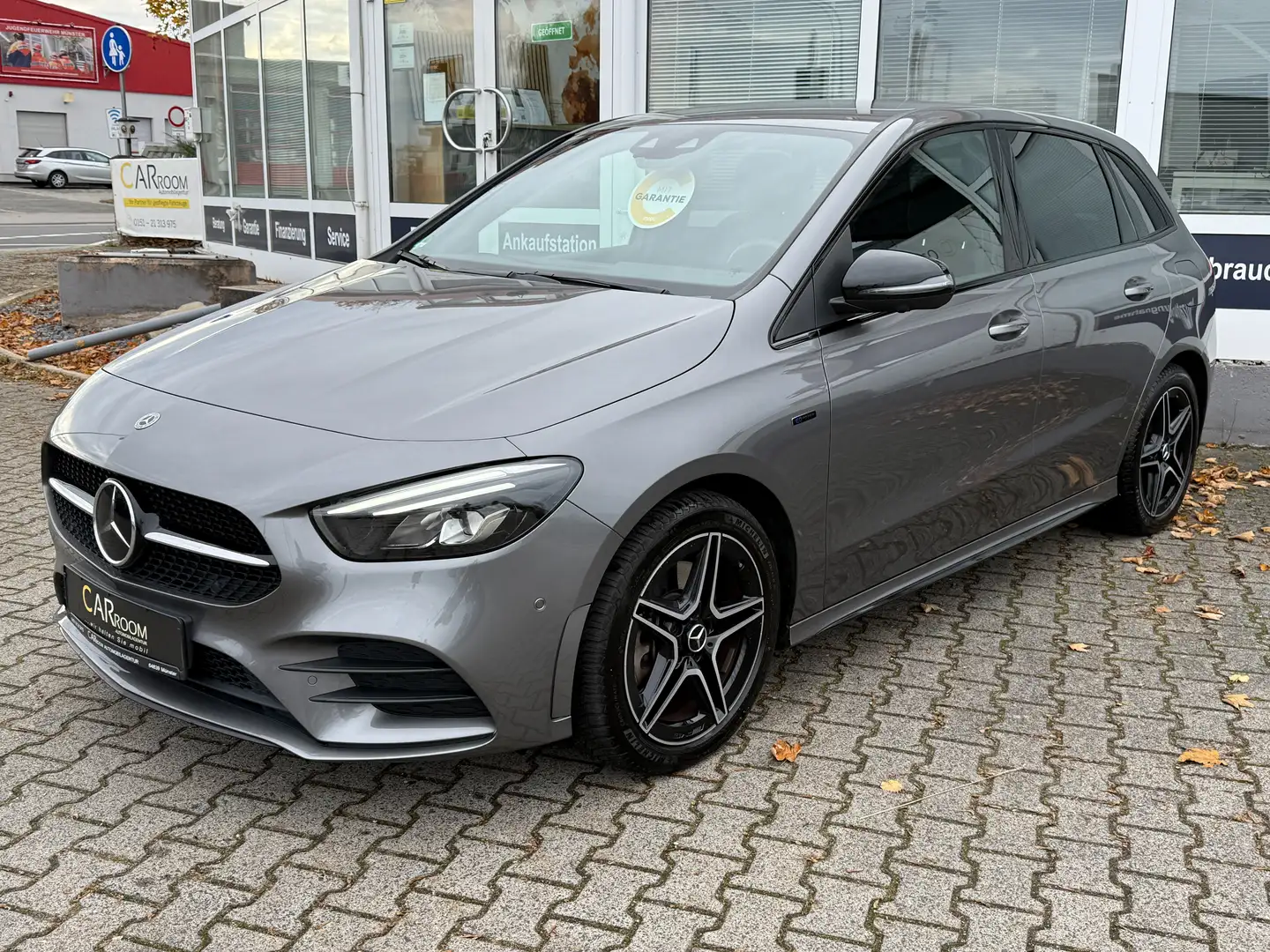Mercedes-Benz B 250 B 250 e Edition*AMG*Night*Multibeam*360Kamera*Wide Grau - 2