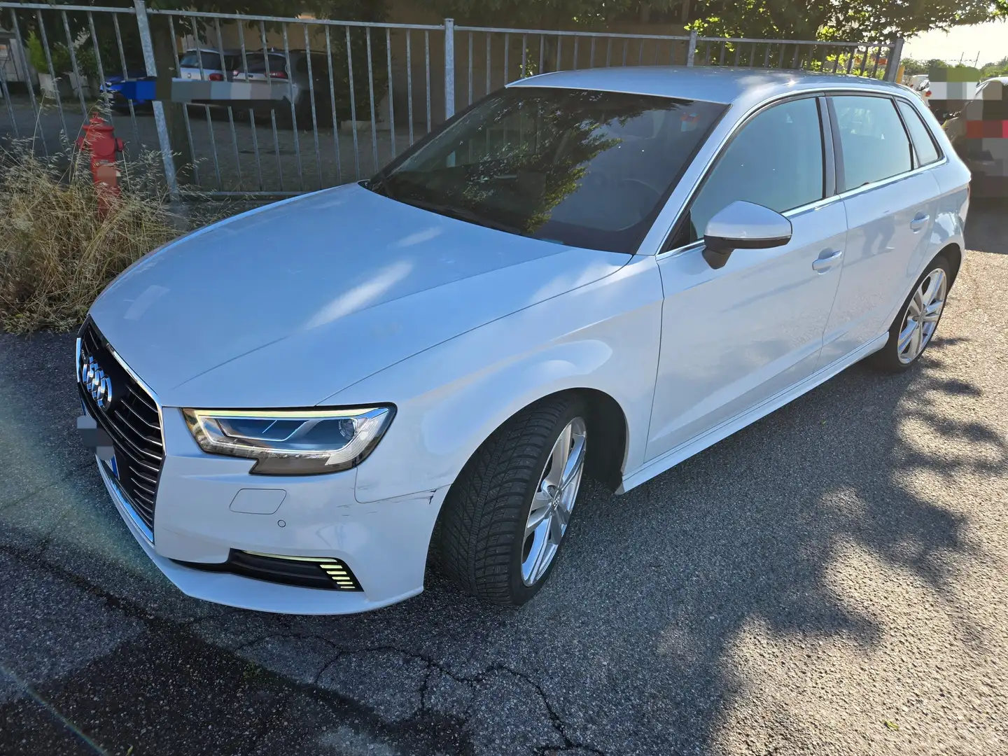 Audi A3 A3 Sportback 40 tfsi e-tron Sport s-tronic Weiß - 1