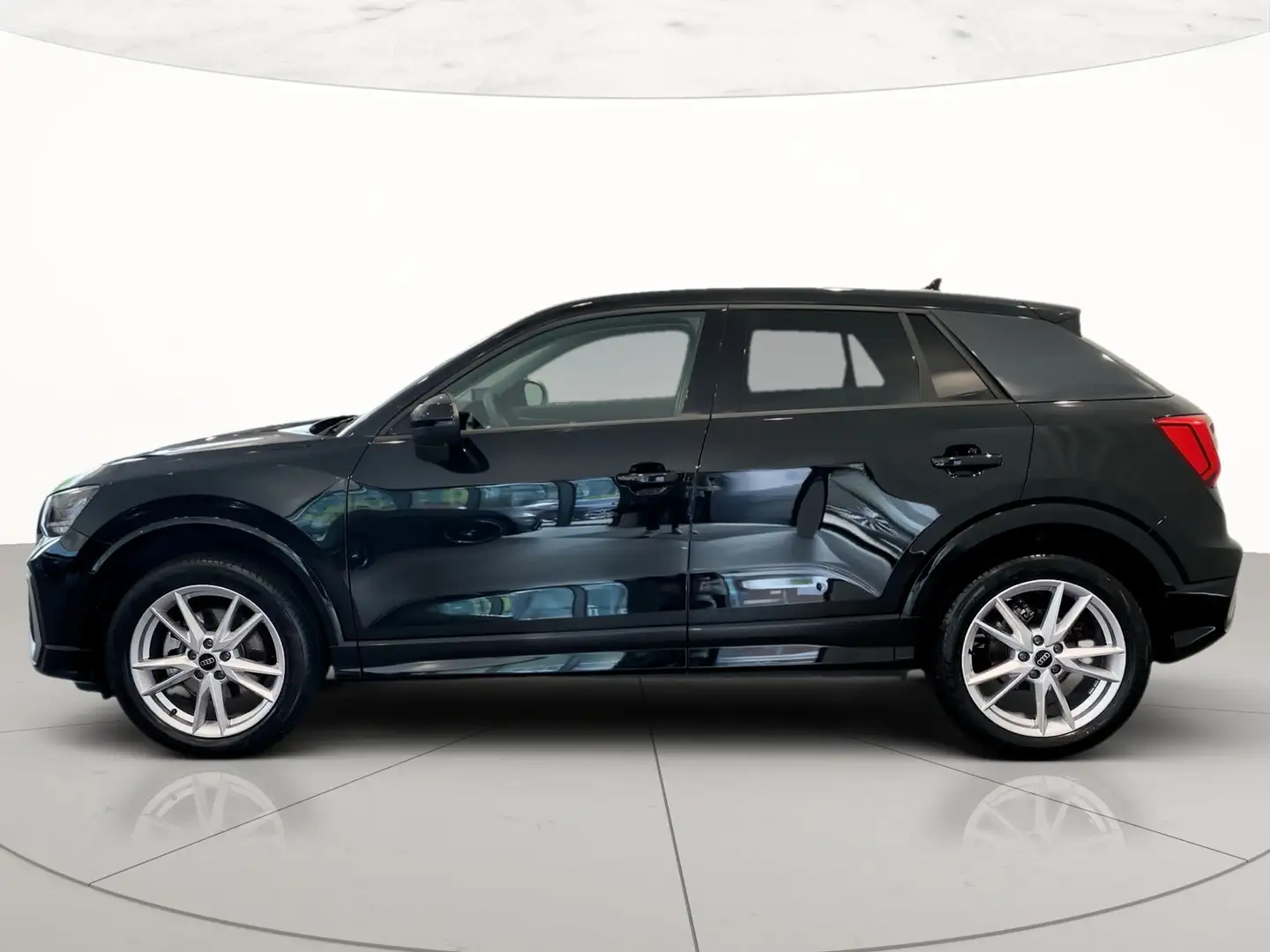 Audi Q2 35 2.0 tdi identity black s-tronic Schwarz - 2