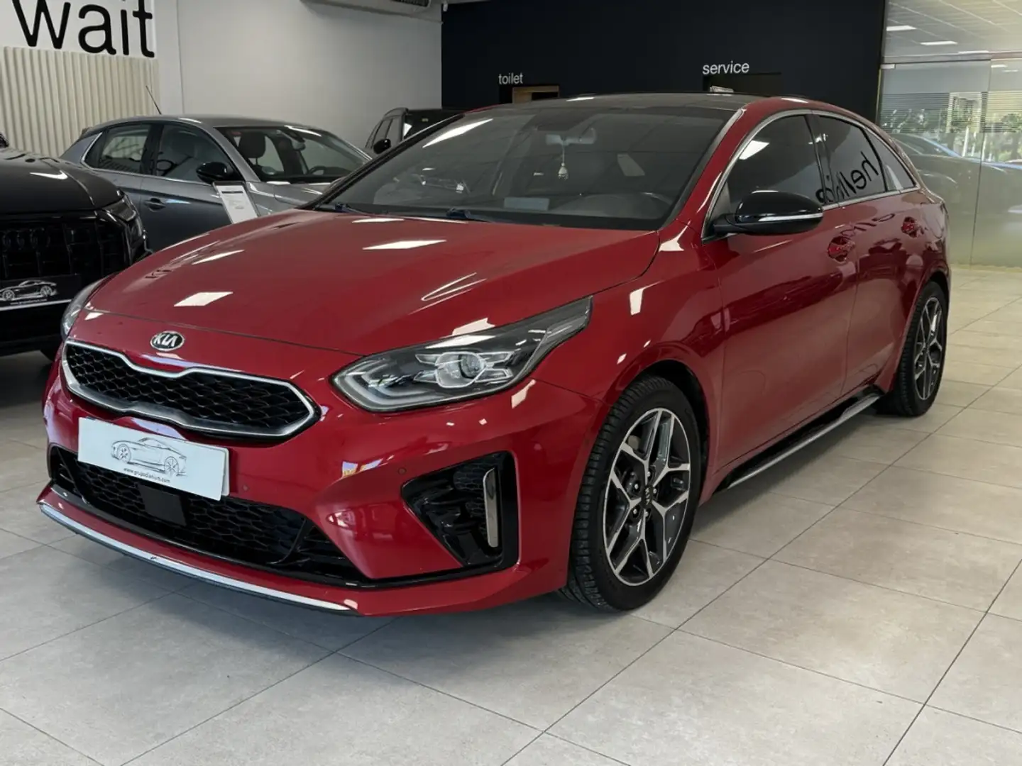 Kia ProCeed / pro_cee'd 1.4 T-GDI GT Line DCT Rojo - 1