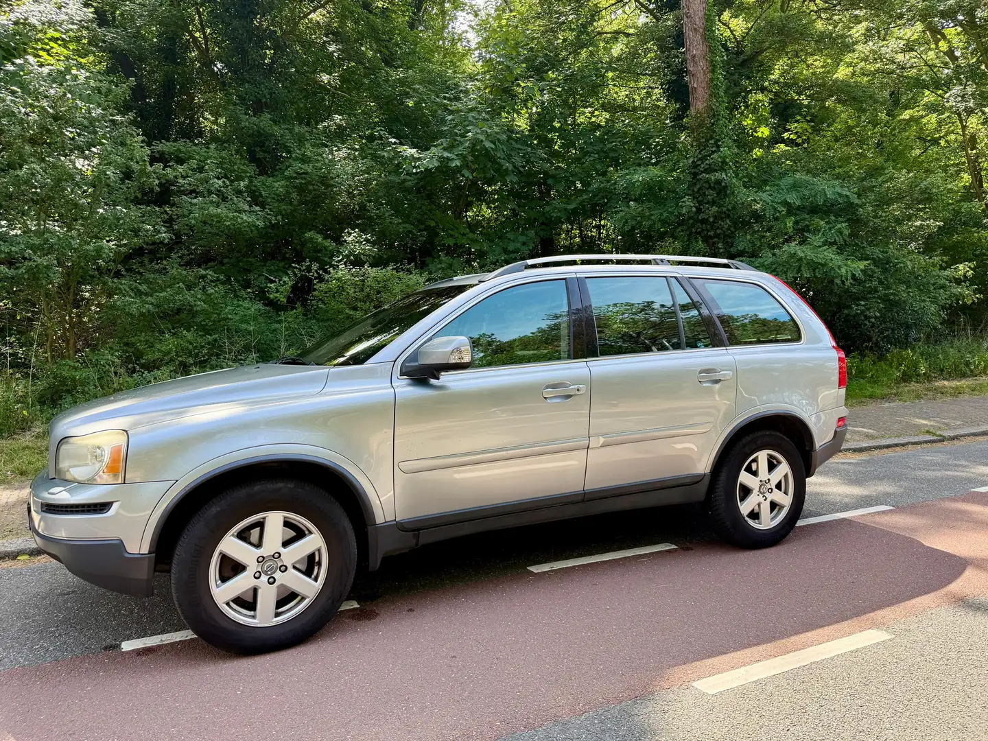 Volvo XC90 3.2 R-Design Grau - 2