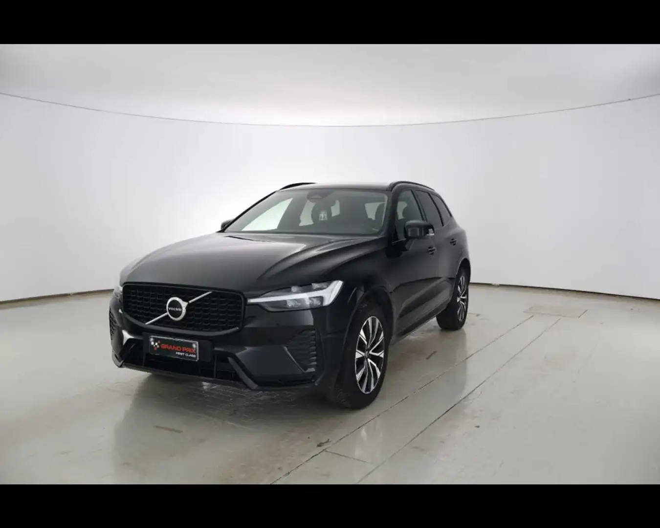 Volvo XC60 B4 (d) automatico Plus Dark Nero - 1