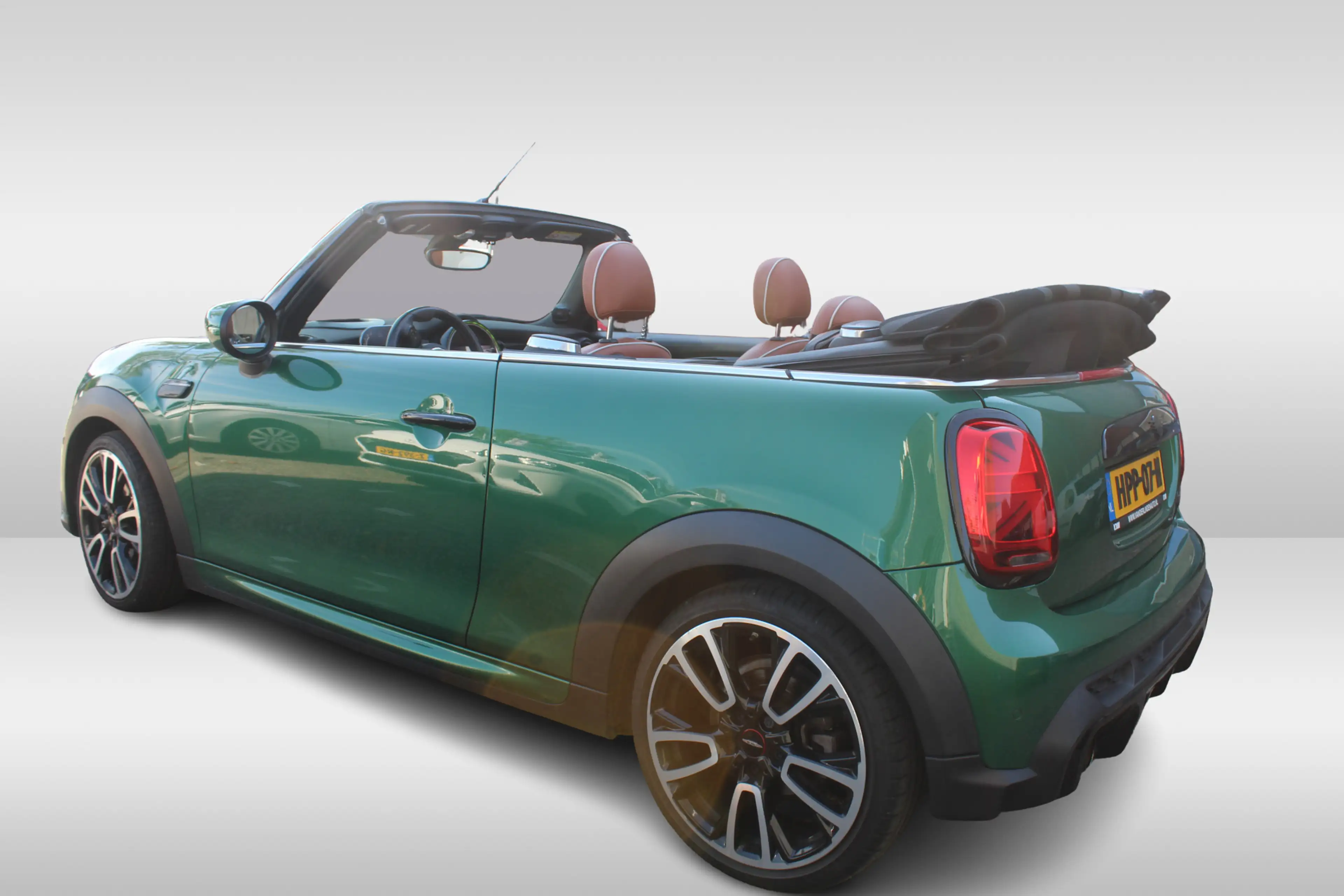 MINI Cooper Cabrio 1.5 John Cooper Works l Britisch racing green l Ch — photo 4