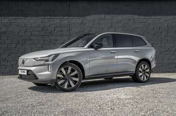 CORE 7-ZIT/PANO/ADAPCRUISE/21"