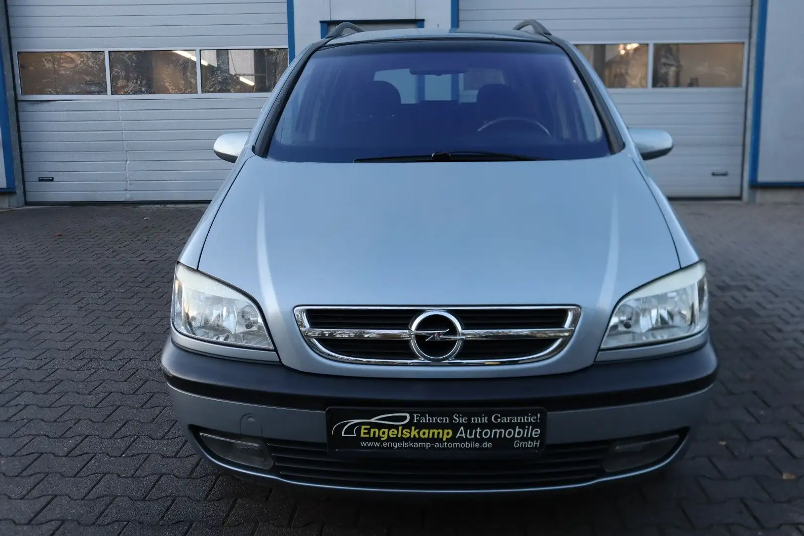 Opel Zafira 1.8 16V Elegance/7*SITZER/KLIMA/MFL Grau - 2