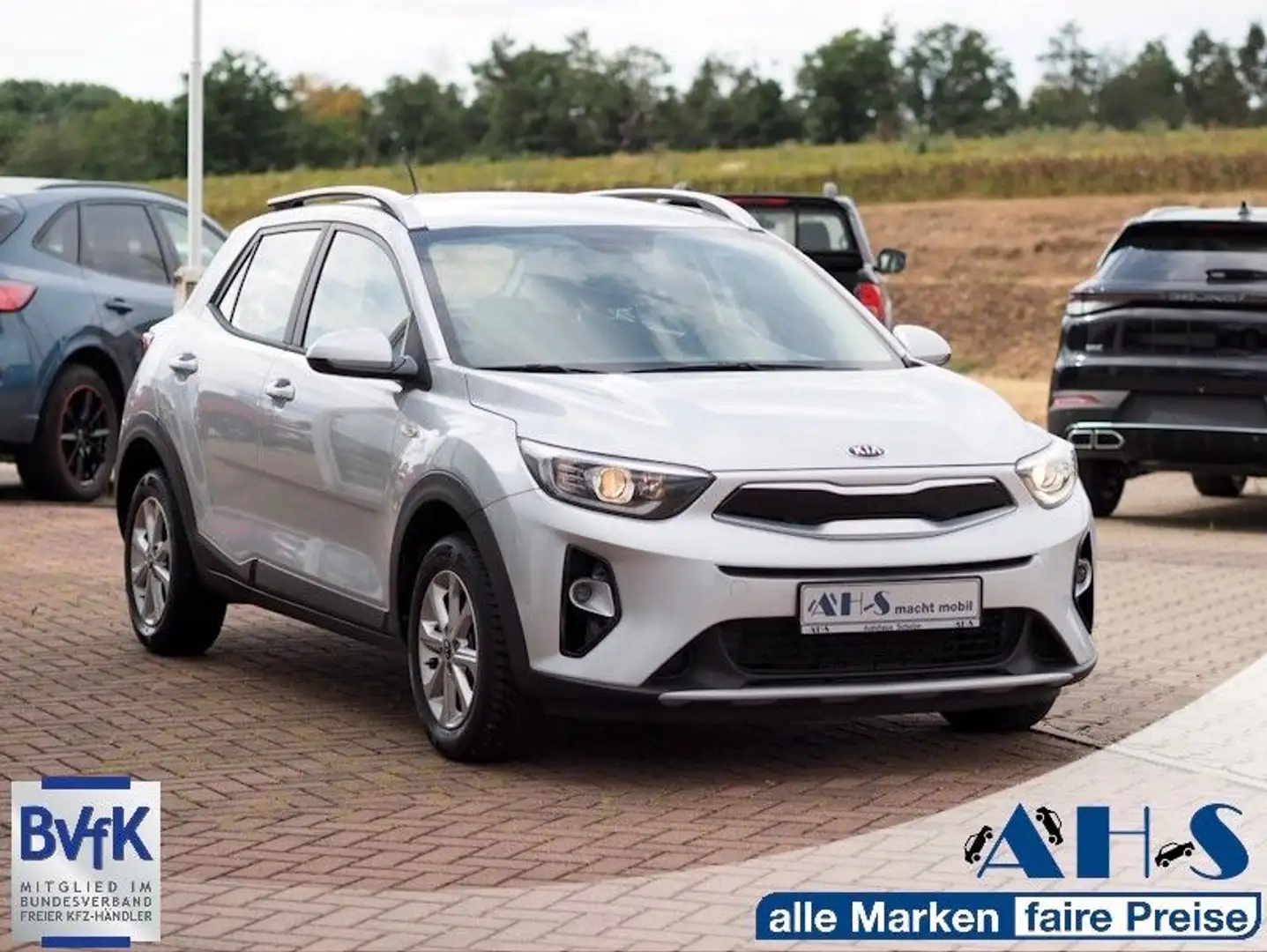 Kia Stonic 1,25 Klimaautom. Sitz-/Lenkradheizung Silber - 1