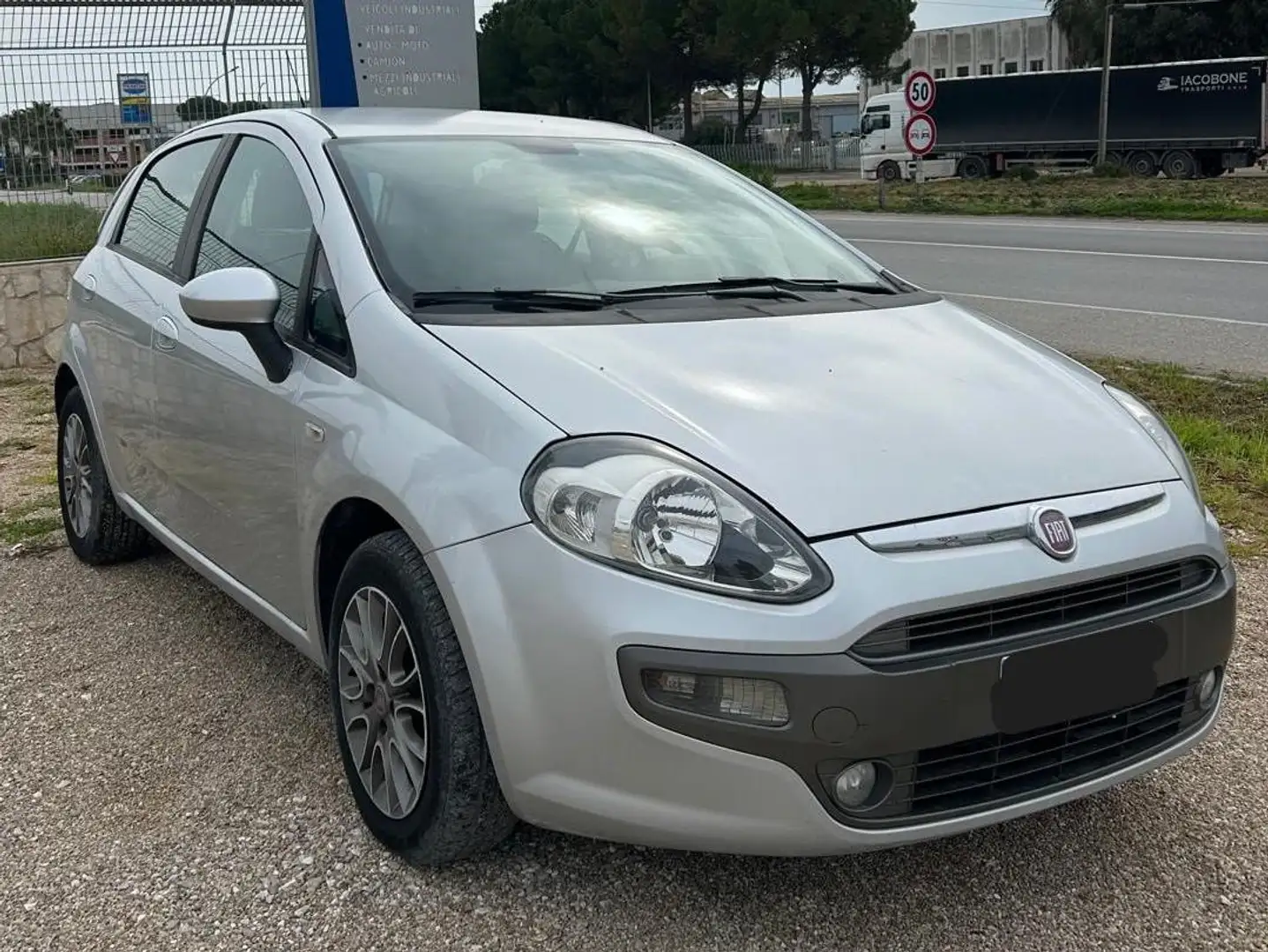 Fiat Punto Evo Punto Evo 5p 1.3 mjt Emotion 90cv Grijs - 1