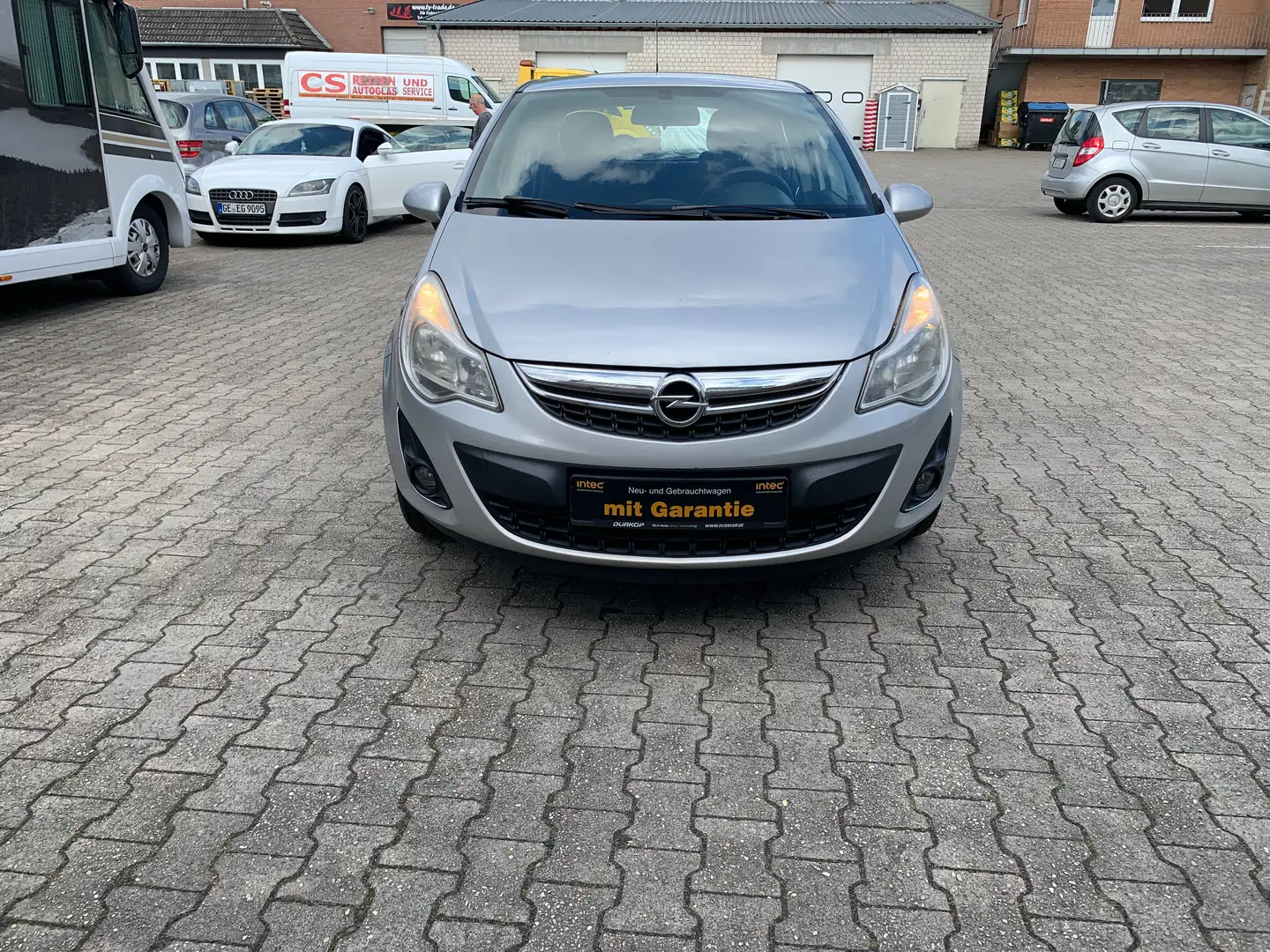 Opel Corsa Active1,2 Klima EFH Tüv neu Silber - 2