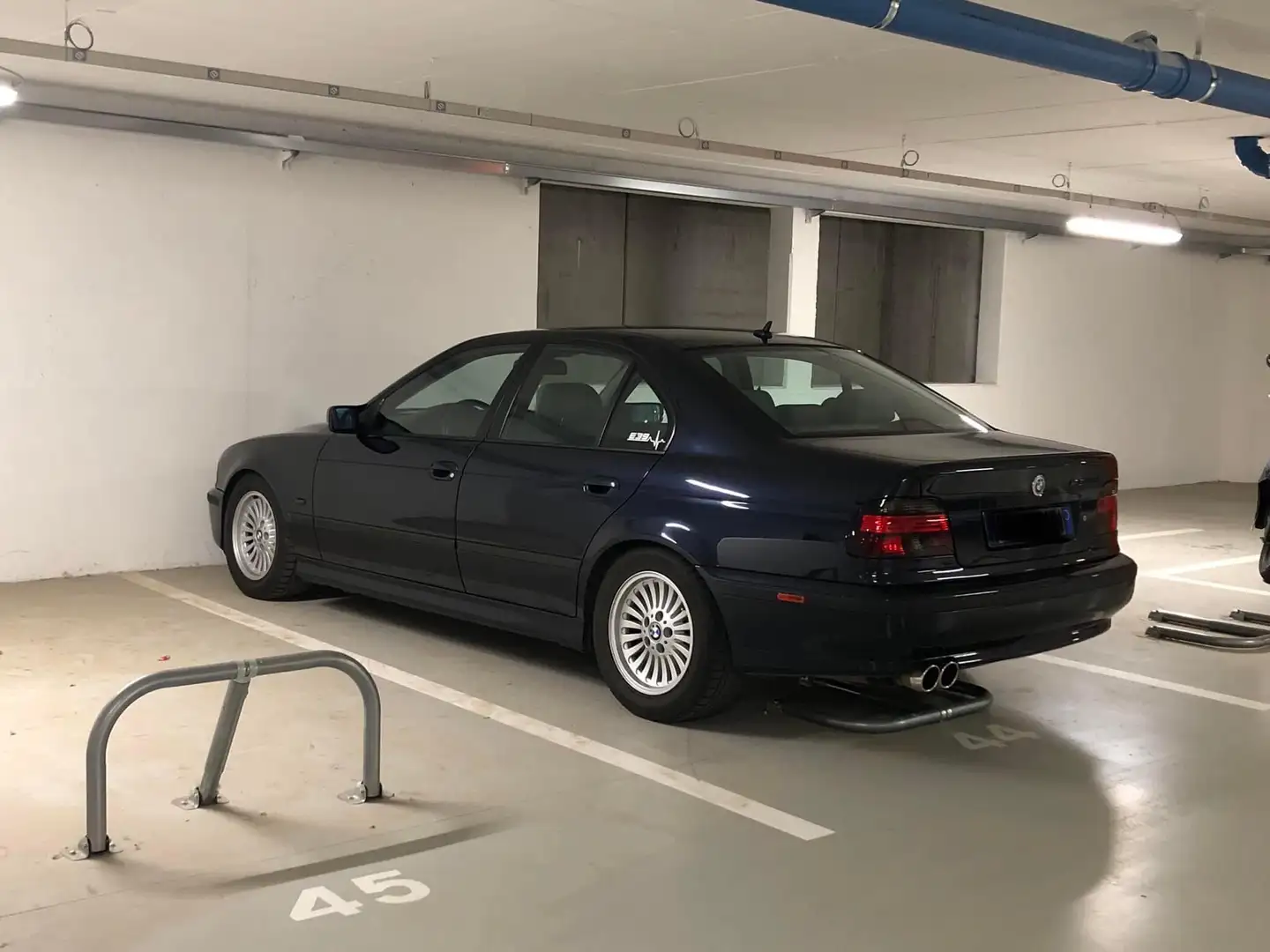 BMW 528 528i Attiva - 2