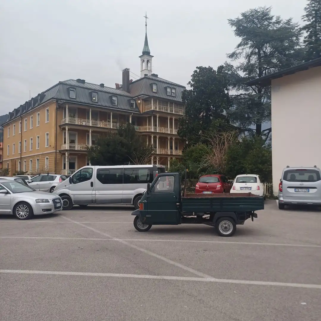 Piaggio Ape 703 TM 420 RIBALTABILE Grün - 2