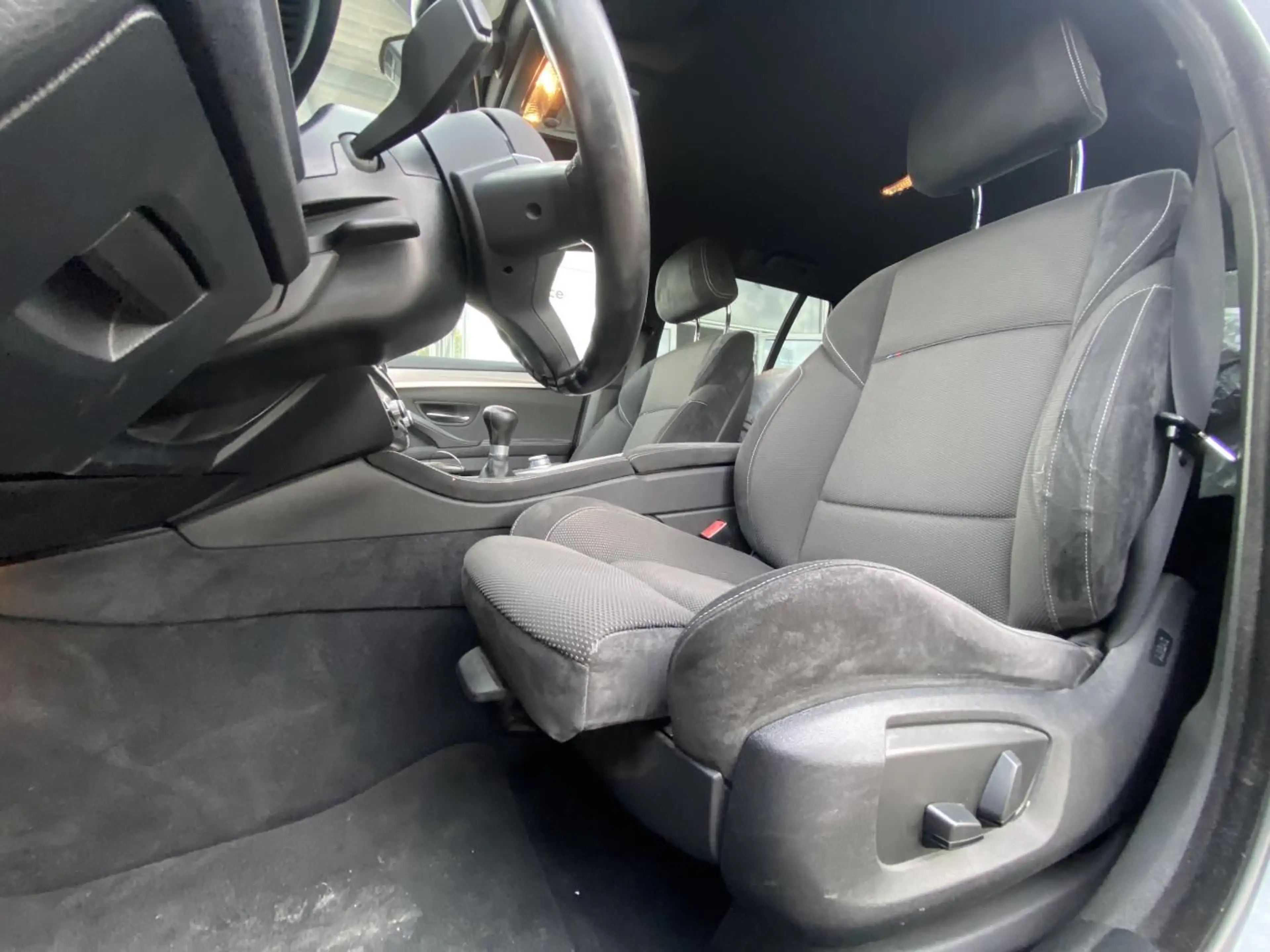 BMW 525 d 2.0 Touring M-PAKET FACELIFT+XENON+NAVI+M- — photo 9