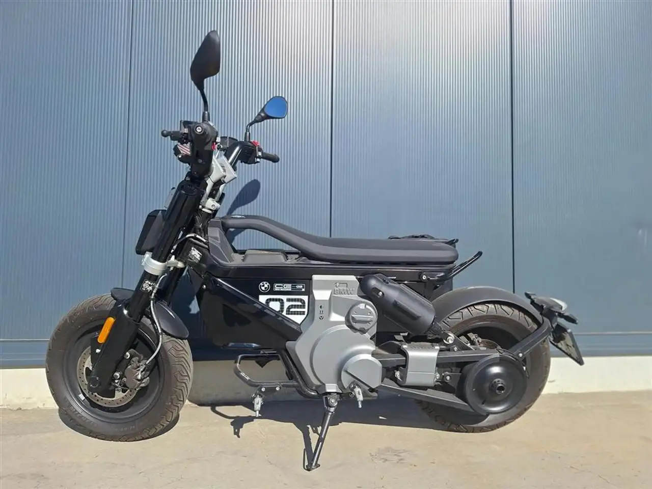 BMW CE 02