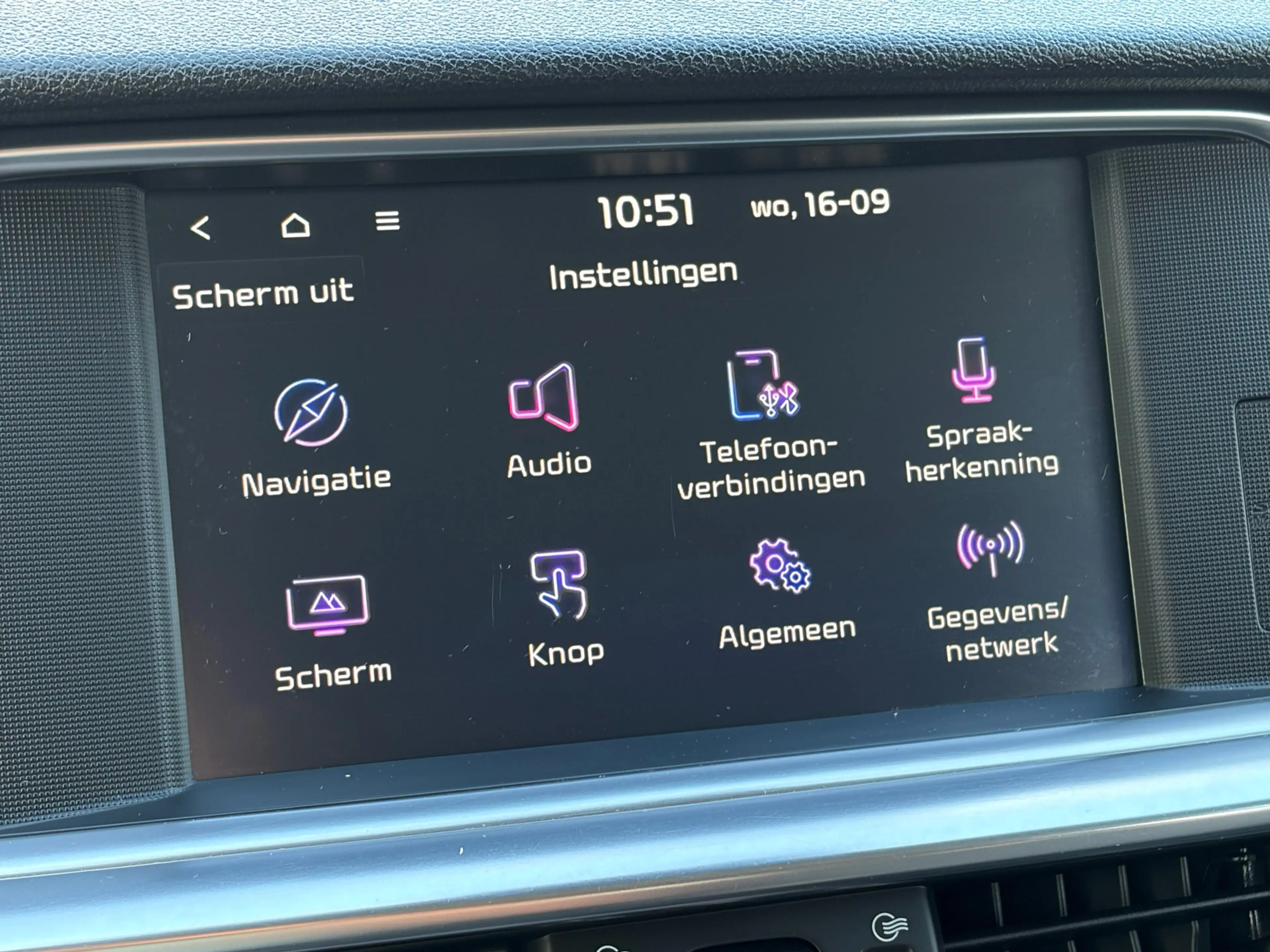 Kia Optima Sportswagon 2.0 GDI PHEV ExecutiveLine Pano Adap.C — photo 40