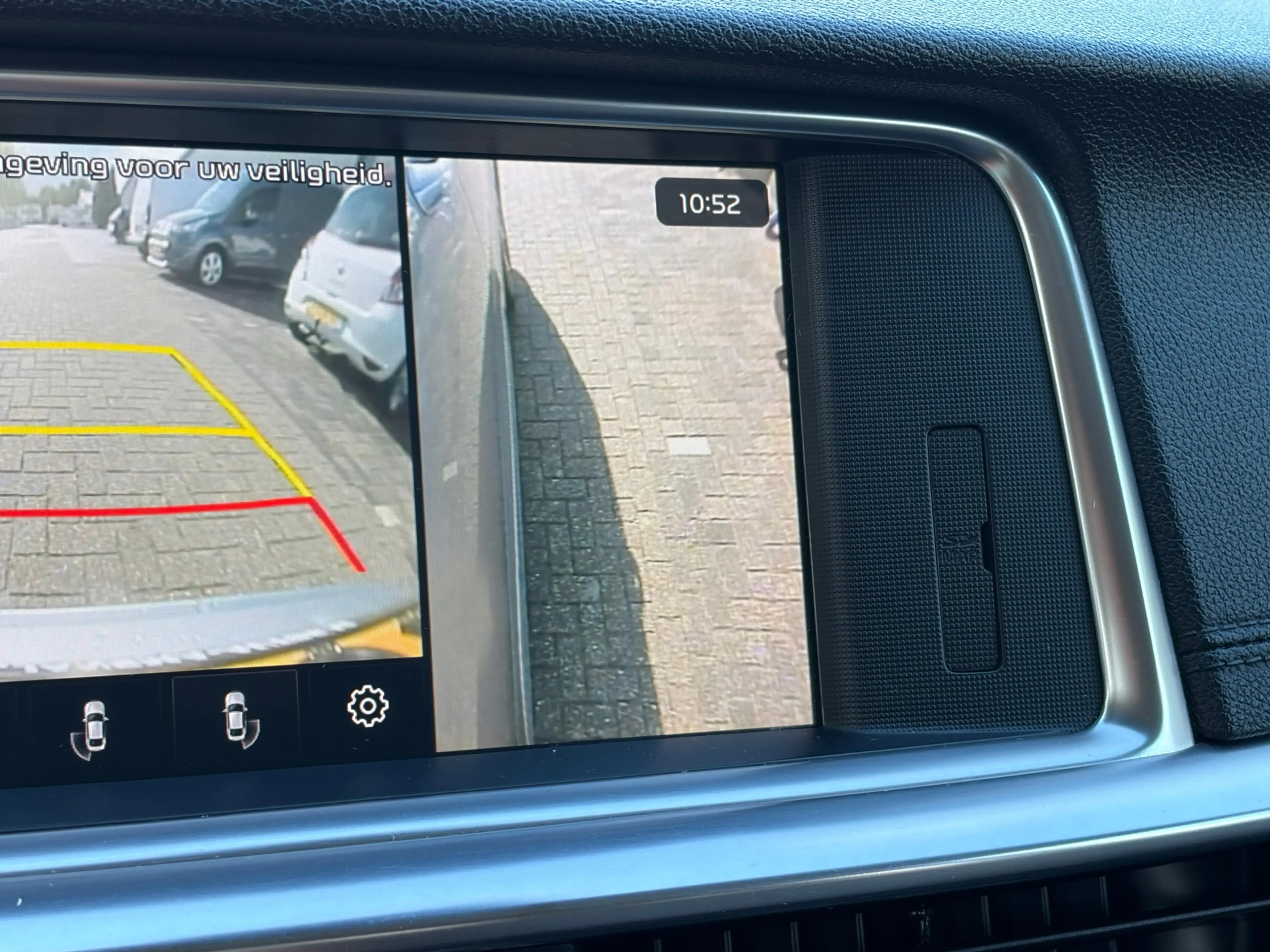 Kia Optima Sportswagon 2.0 GDI PHEV ExecutiveLine Pano Adap.C — photo 45