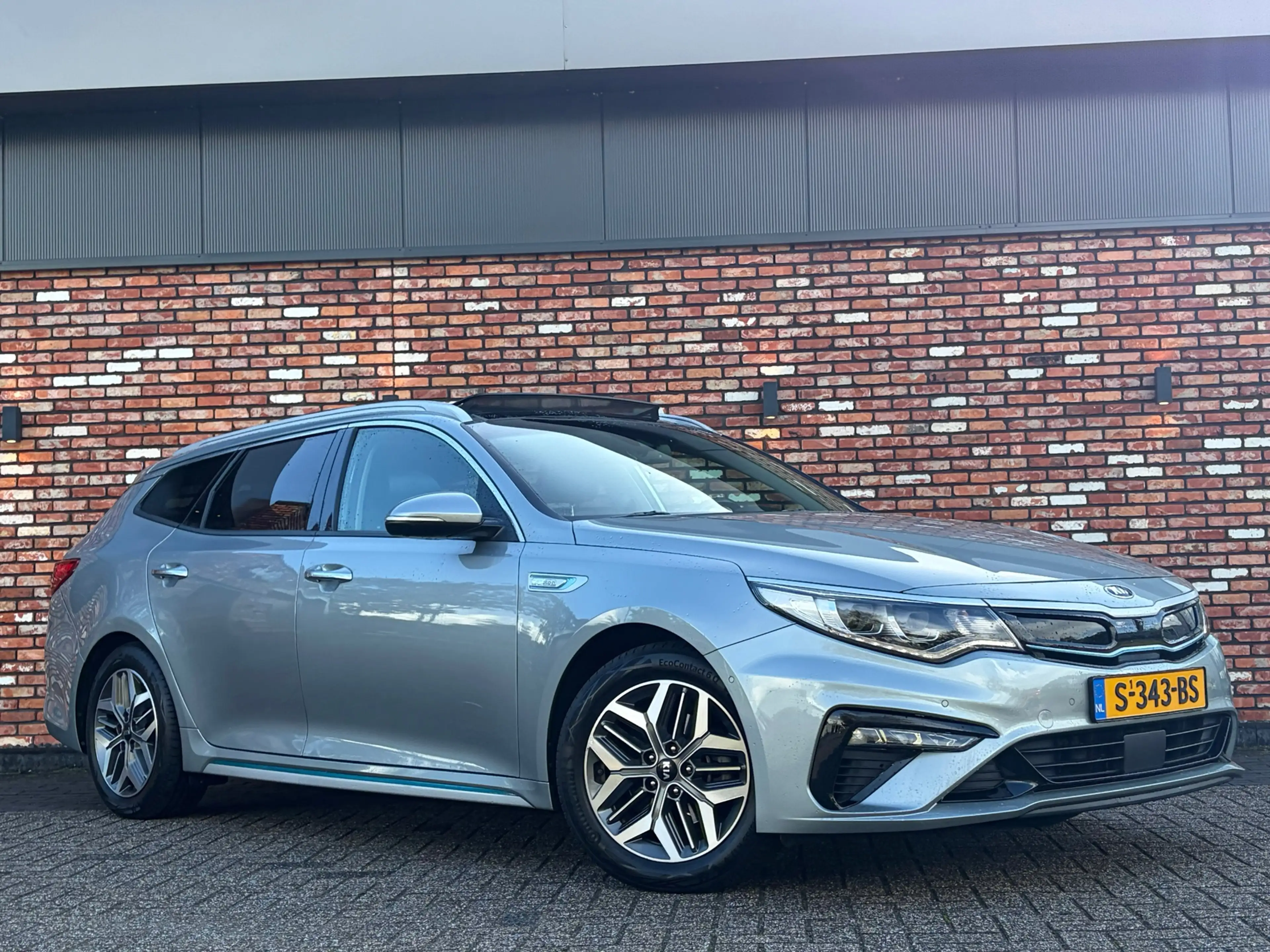 Kia Optima Sportswagon 2.0 GDI PHEV ExecutiveLine Pano Adap.C — photo 12