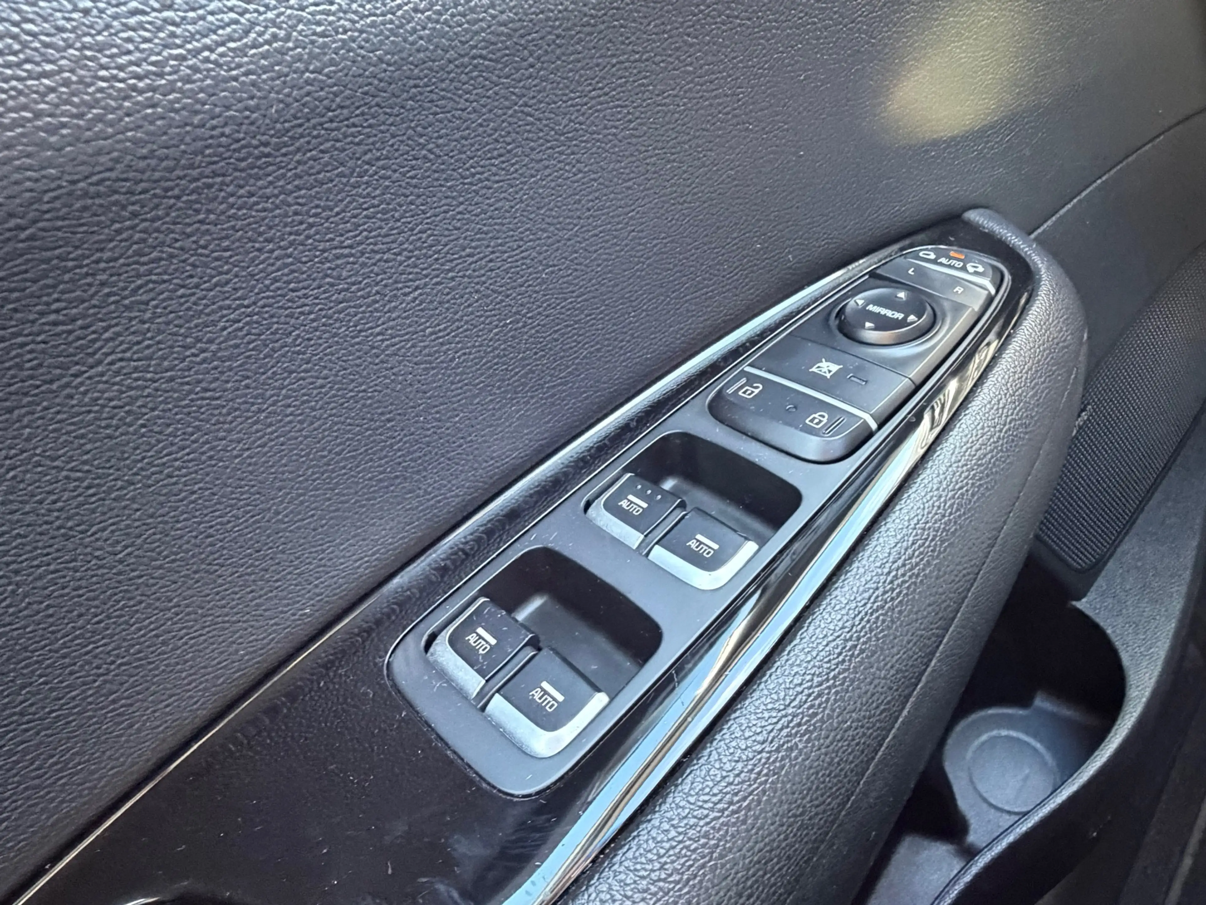 Kia Optima Sportswagon 2.0 GDI PHEV ExecutiveLine Pano Adap.C — photo 31