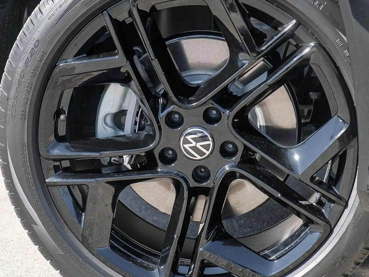 Volkswagen Tiguan снимка Volkswagen Tiguan