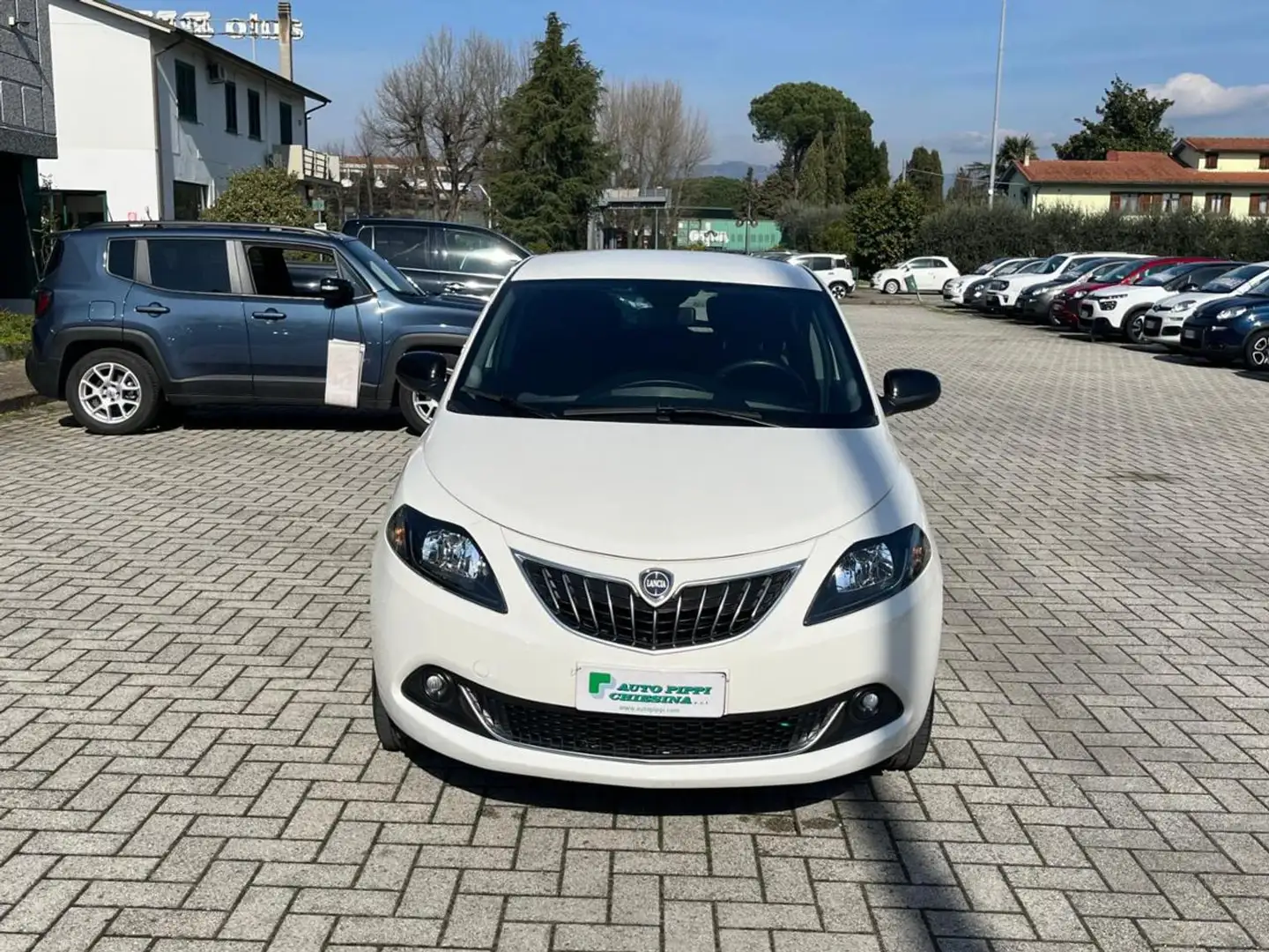 Lancia Ypsilon 1.0 FireFly 5 porte S&S Hybrid Gold Bianco - 2