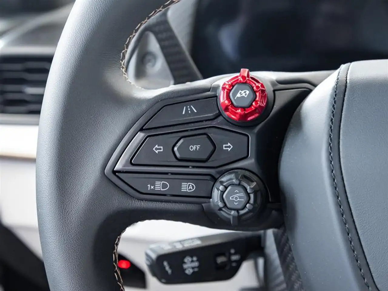 Lamborghini Revuelto снимка Lamborghini Revuelto