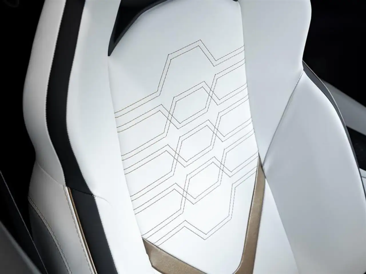 Lamborghini Revuelto снимка Lamborghini Revuelto