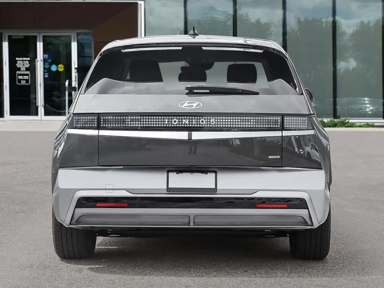 Hyundai IONIQ 5 photo Hyundai IONIQ 5