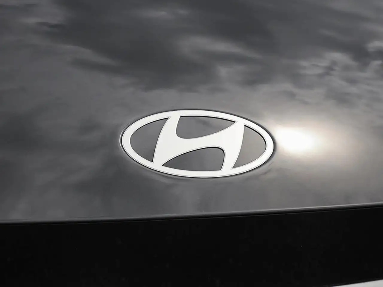 Hyundai IONIQ 5 photo Hyundai IONIQ 5