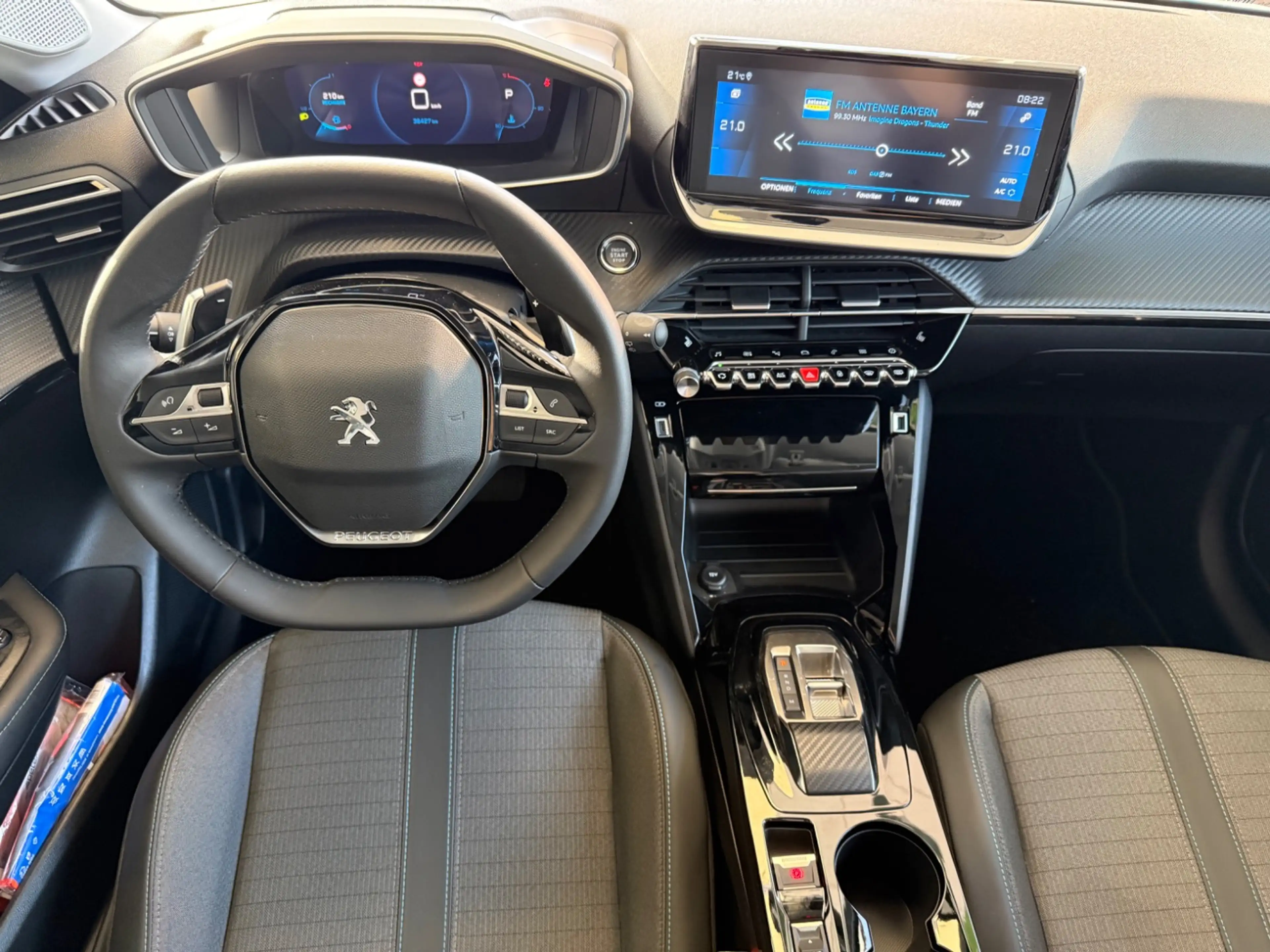 Peugeot 208 1.2 PureTech 100 — photo 14