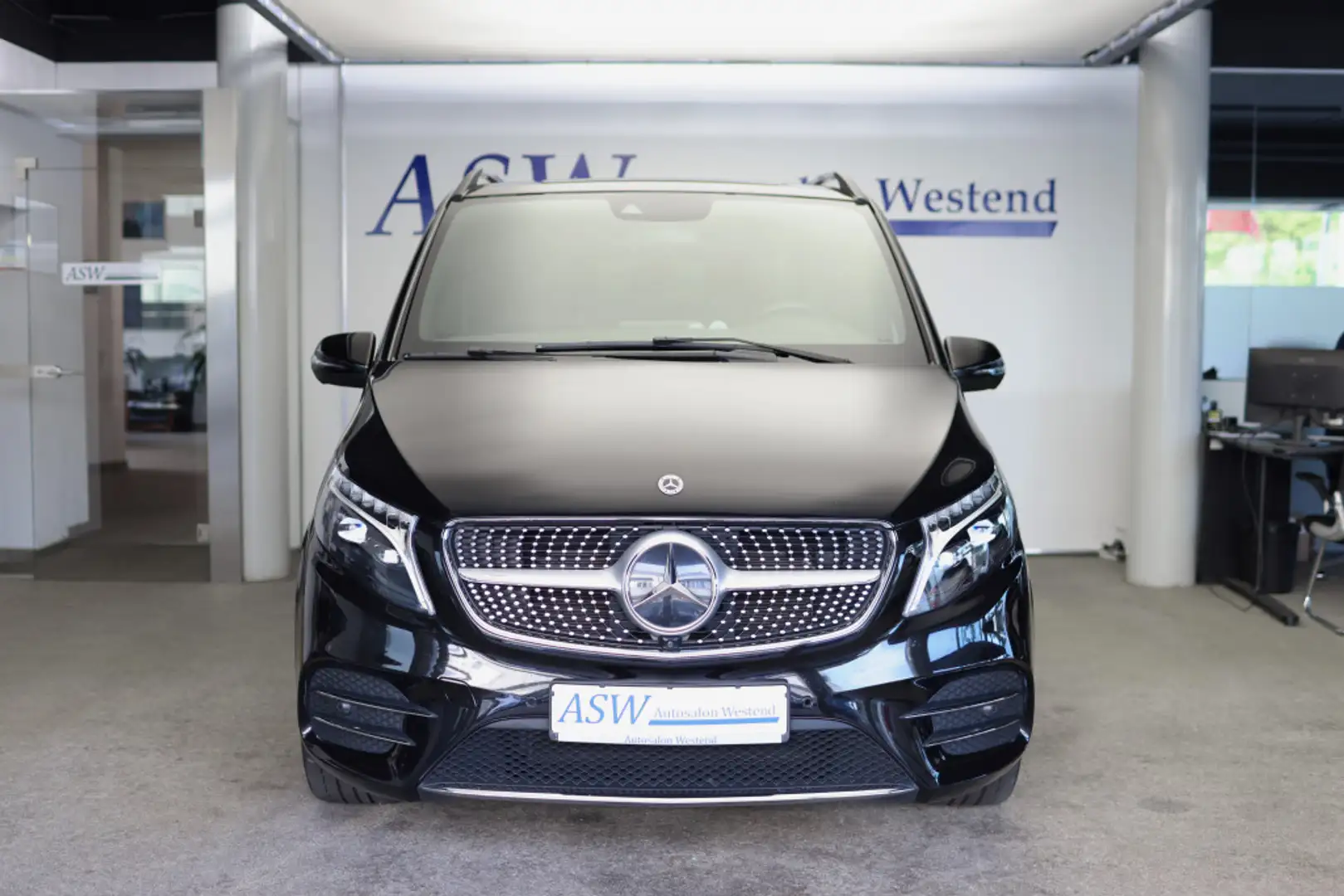 Mercedes-Benz V 300 AVANTGARDE EDITION LANG AMG-LINE STANDH. Black - 2