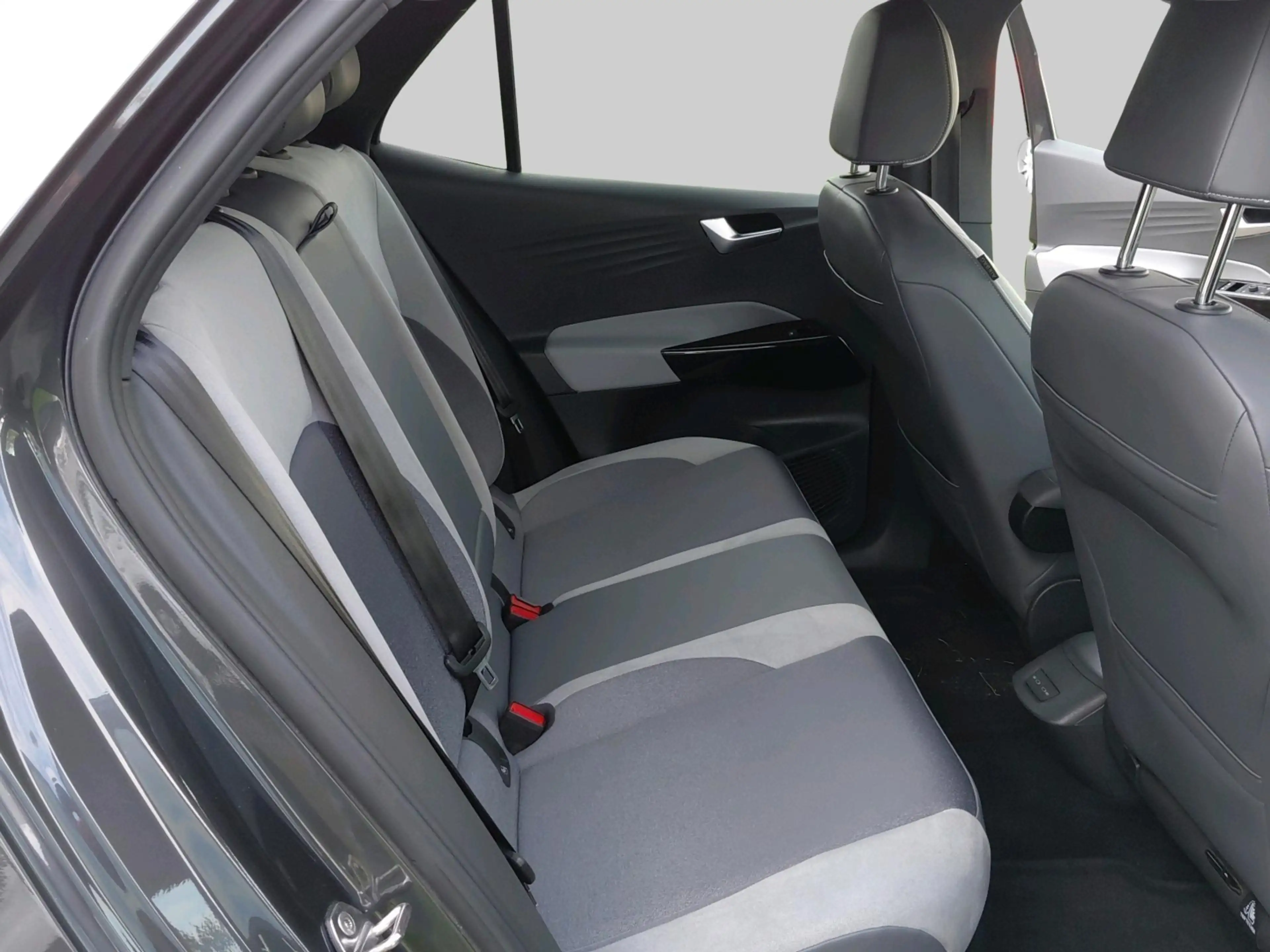 Volkswagen ID.3 First Plus 58 kWh — photo 14