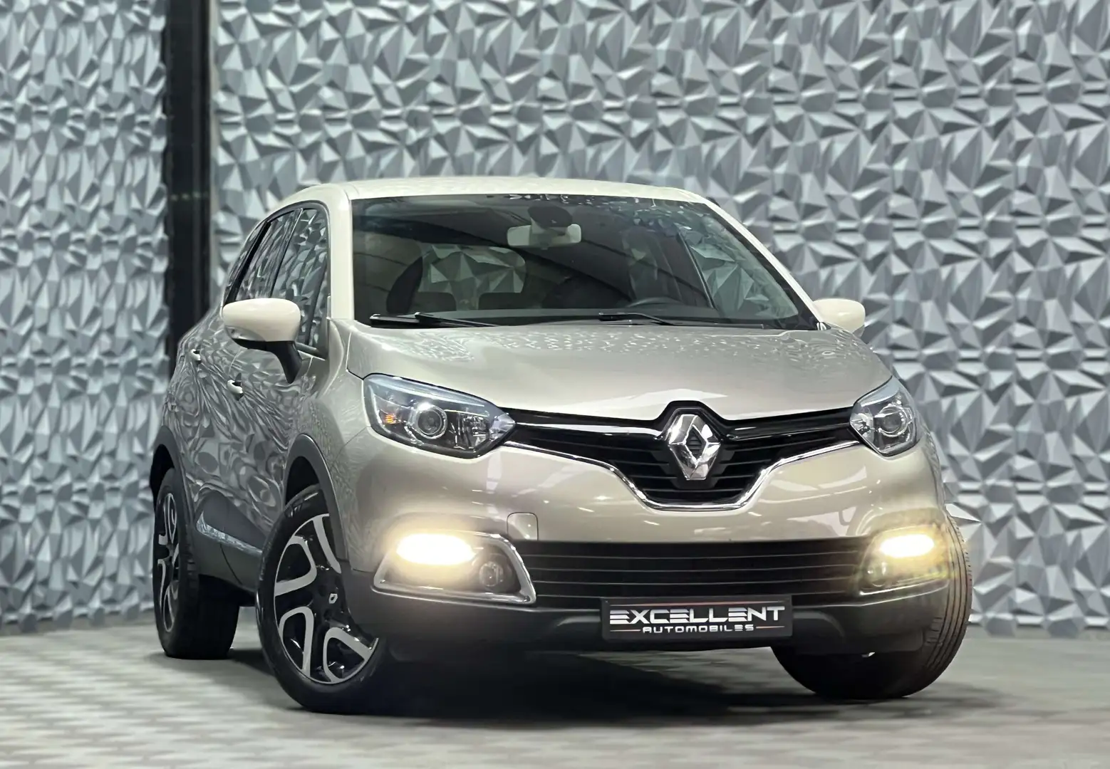 Renault Captur 1.5 dCi/LED/BLUETOOTH/GPS/JANTES/PDC/GARANTIE 12 M Beige - 2