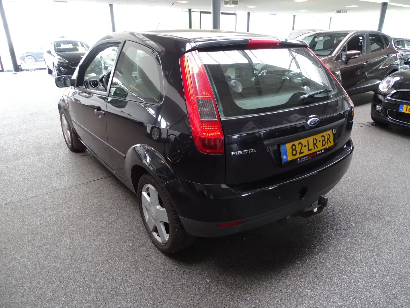 Ford Fiesta 1.25-16V Centennial Zwart - 2